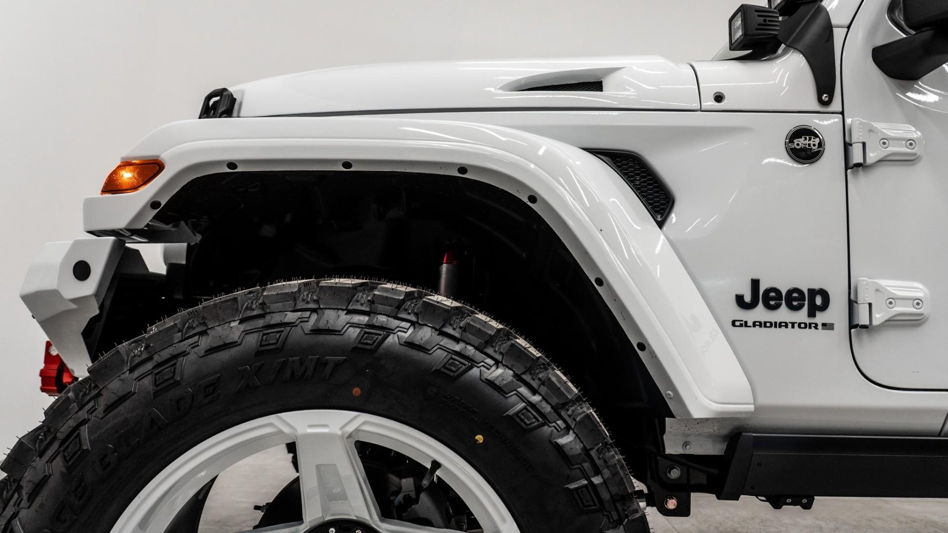 2025 JEEP GLADIATOR in BRIGHT WHITE CLEARCOAT, photo 46 of 53