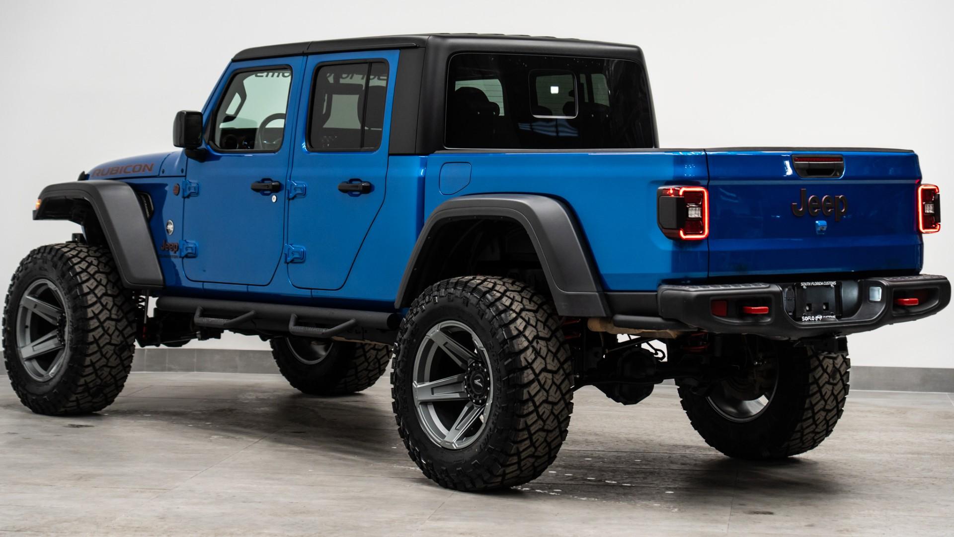 2022 JEEP GLADIATOR in HYDRO BLUE PEARLCOAT, photo 9 of 60