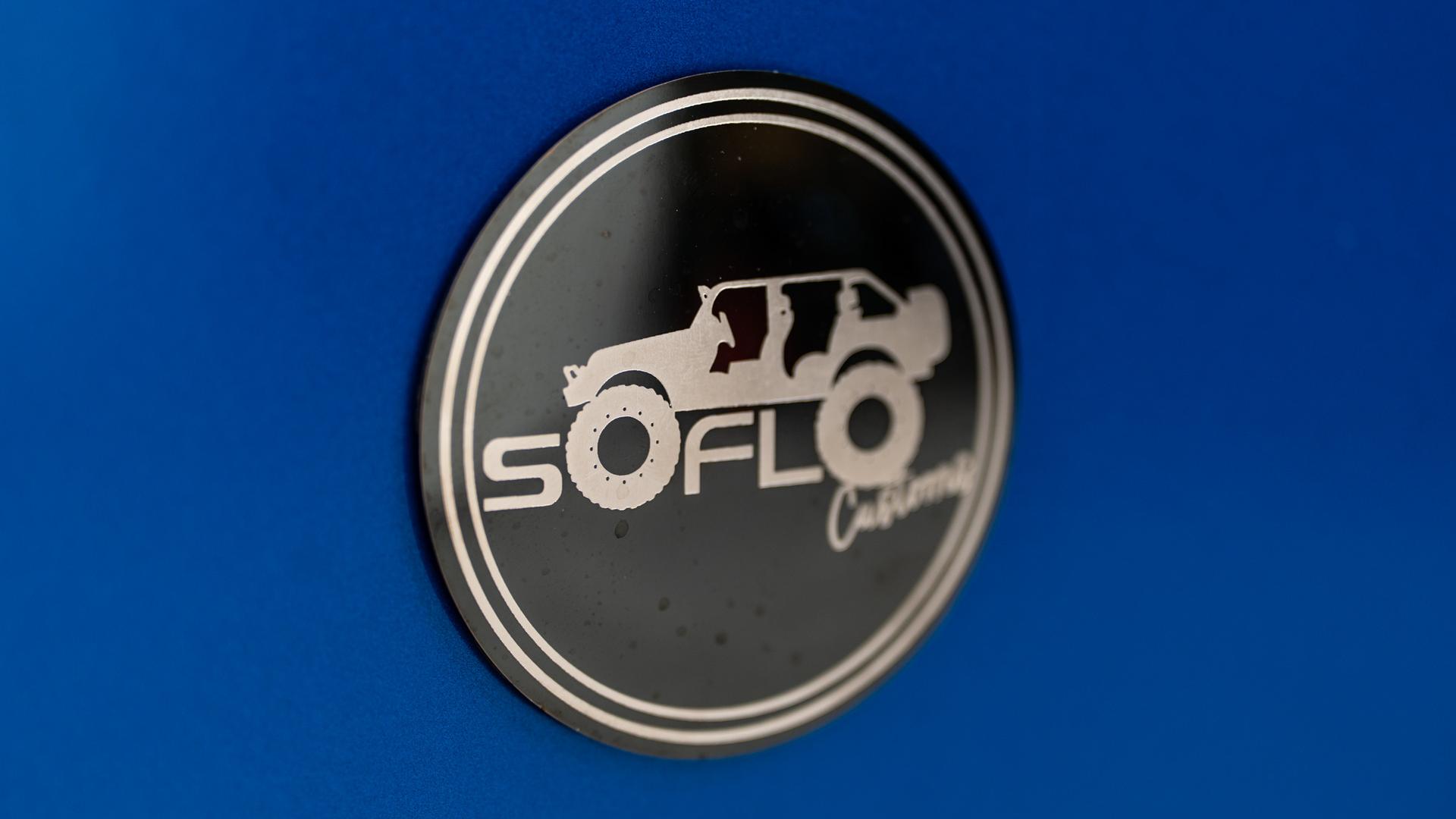 2022 JEEP GLADIATOR in HYDRO BLUE PEARLCOAT, photo 50 of 60