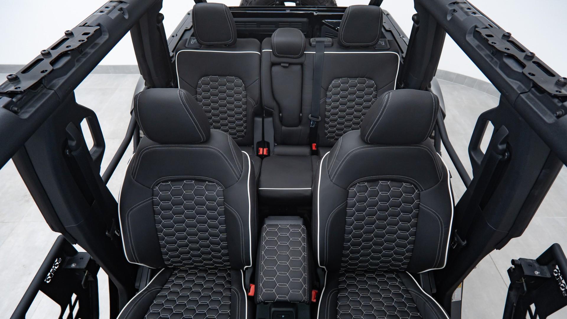 2025 FORD BRONCO in Black, photo 18 of 51