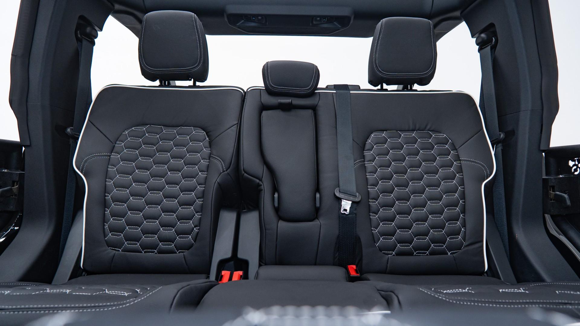 2025 FORD BRONCO in Black, photo 20 of 51