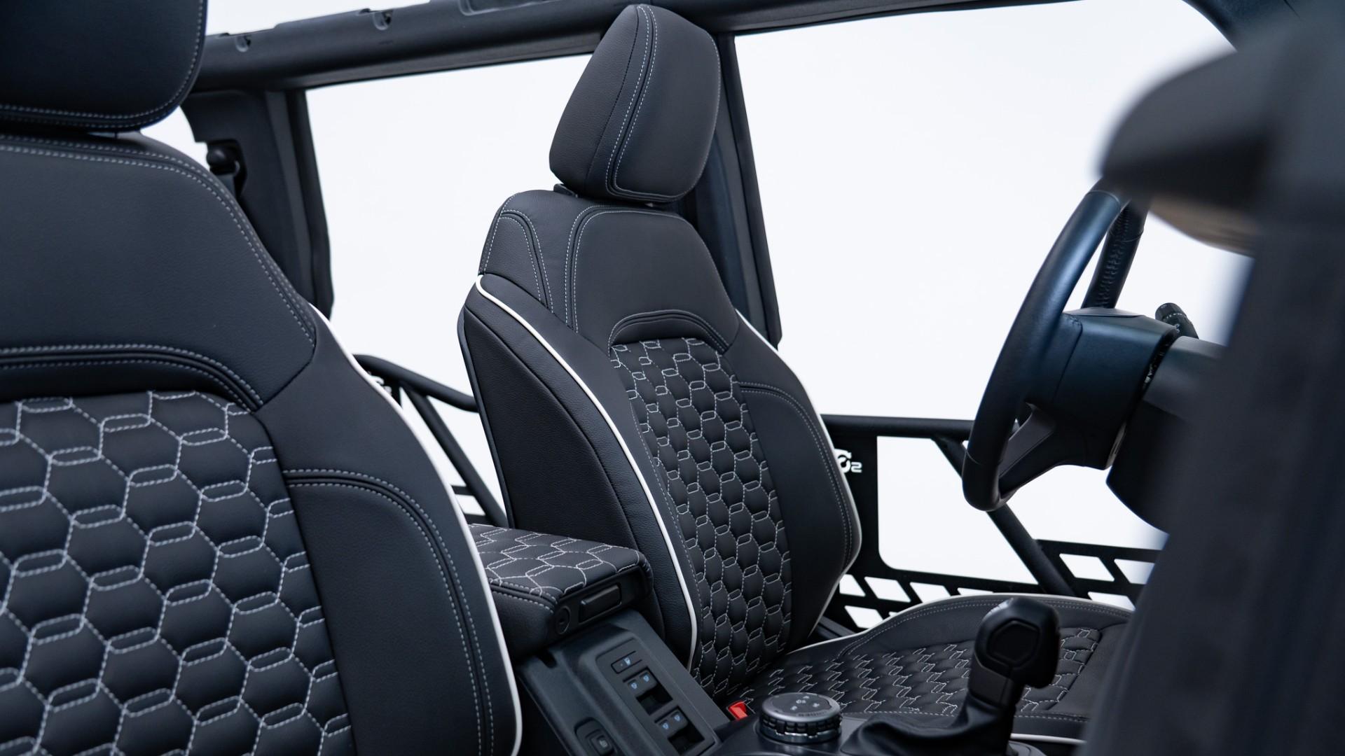 2025 FORD BRONCO in Black, photo 23 of 51