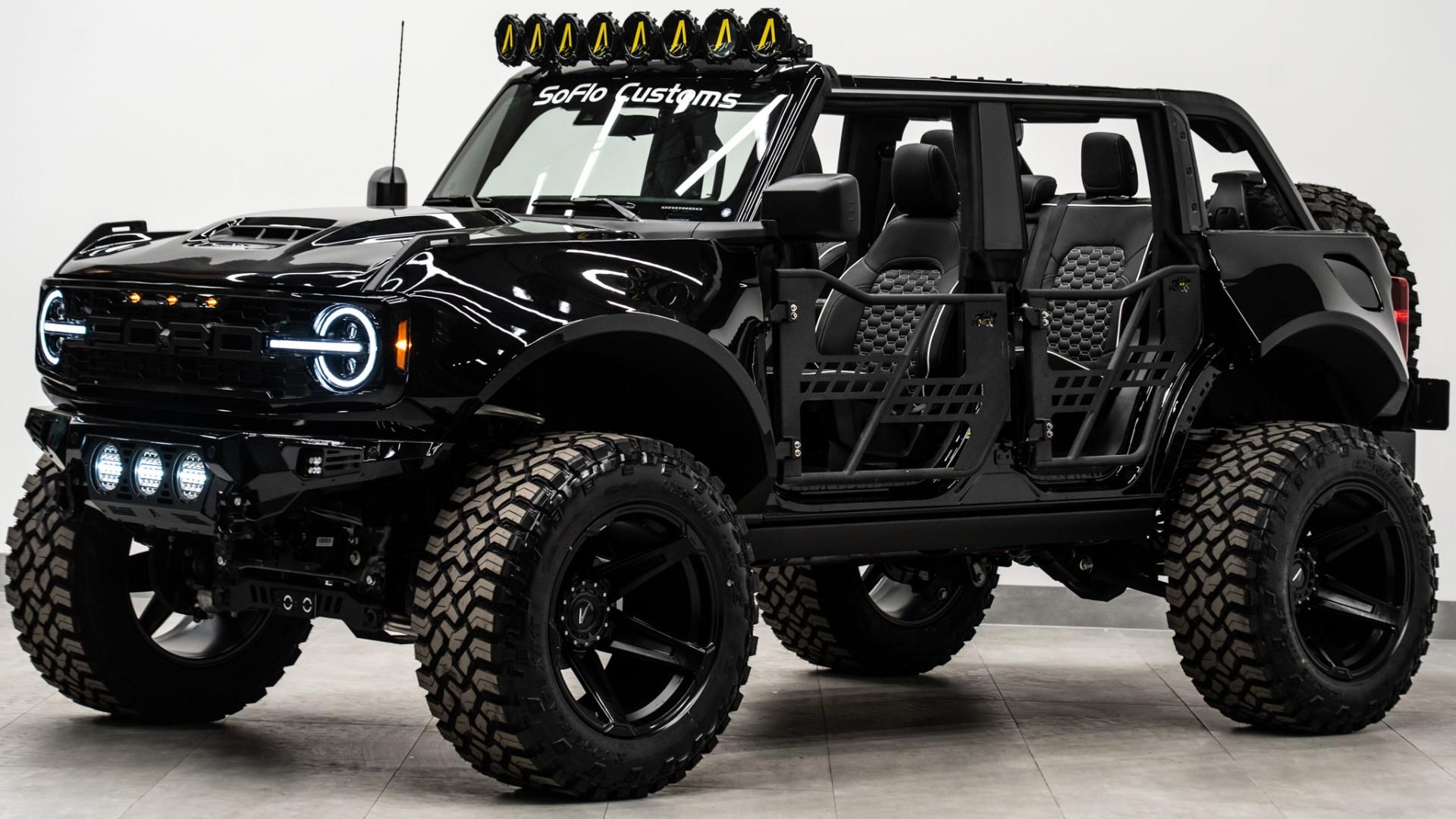 2025 FORD BRONCO in Black, photo 28 of 51