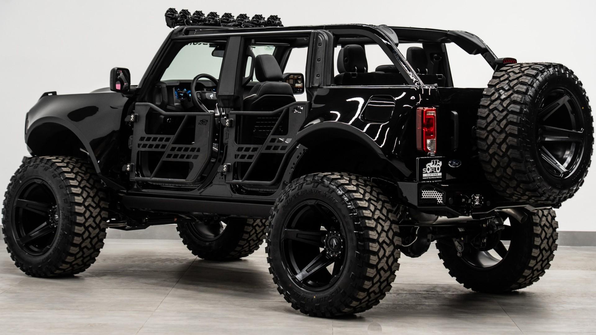 2025 FORD BRONCO in Black, photo 31 of 51