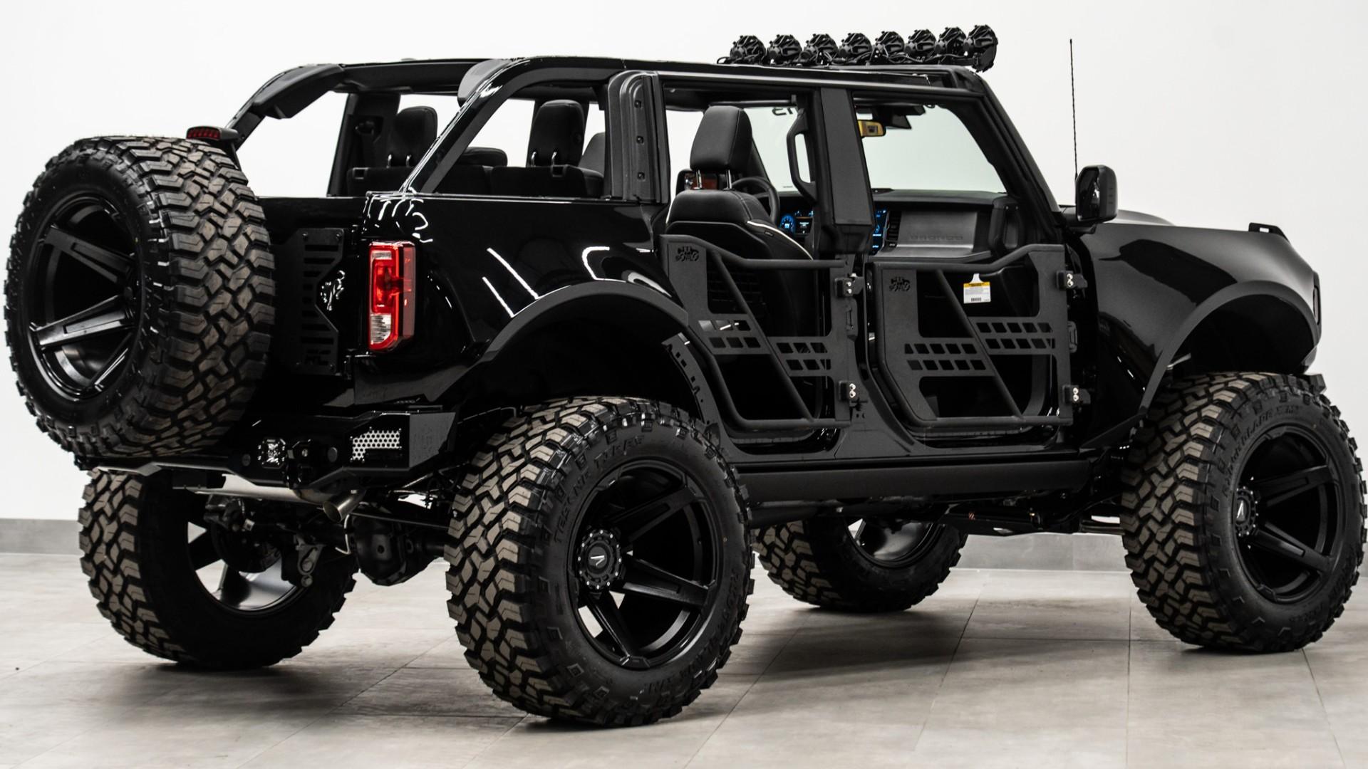 2025 FORD BRONCO in Black, photo 32 of 51