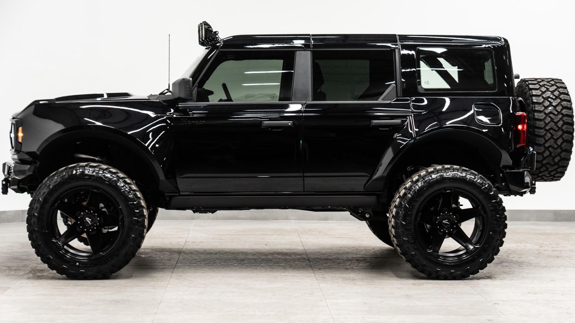 2025 FORD BRONCO in Black, photo 11 of 51