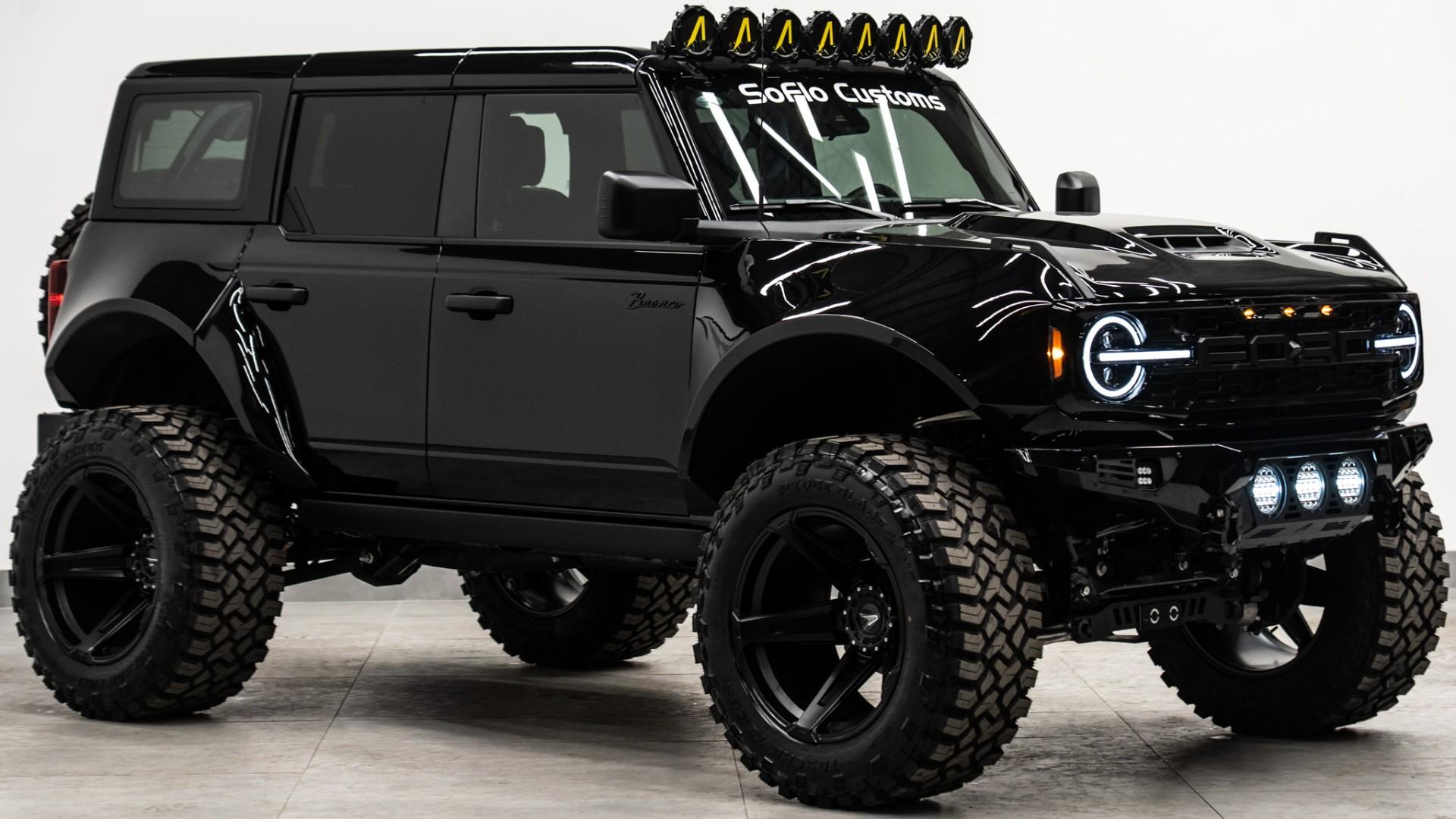 2025 FORD BRONCO in Black, photo 6 of 51