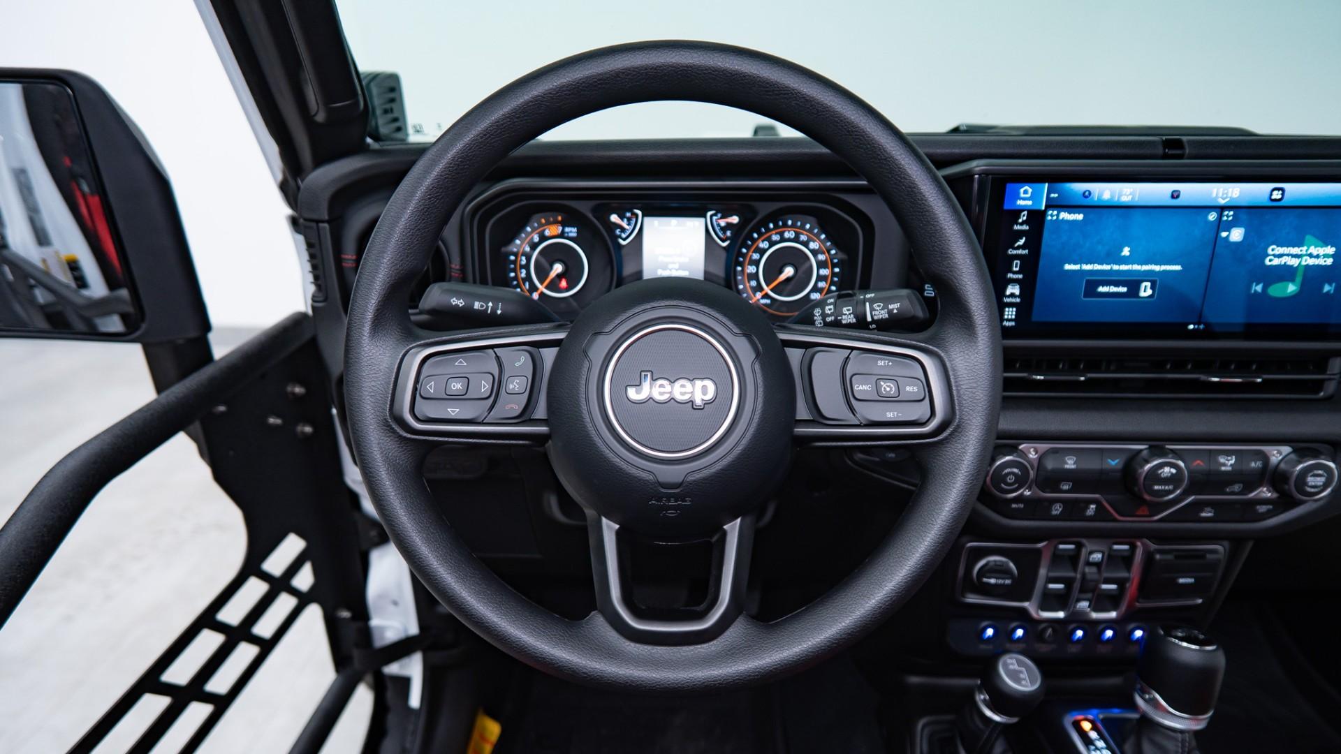2026 JEEP WRANGLER in BRIGHT WHITE CLEARCOAT, photo 21 of 54