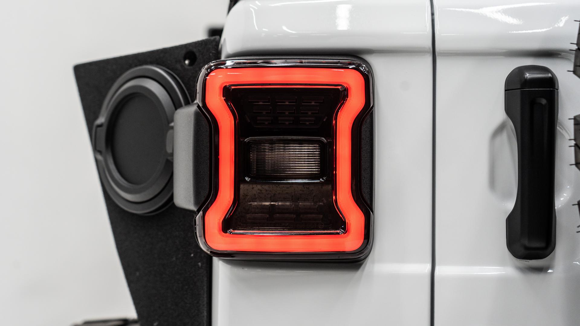 2026 JEEP WRANGLER in BRIGHT WHITE CLEARCOAT, photo 9 of 54