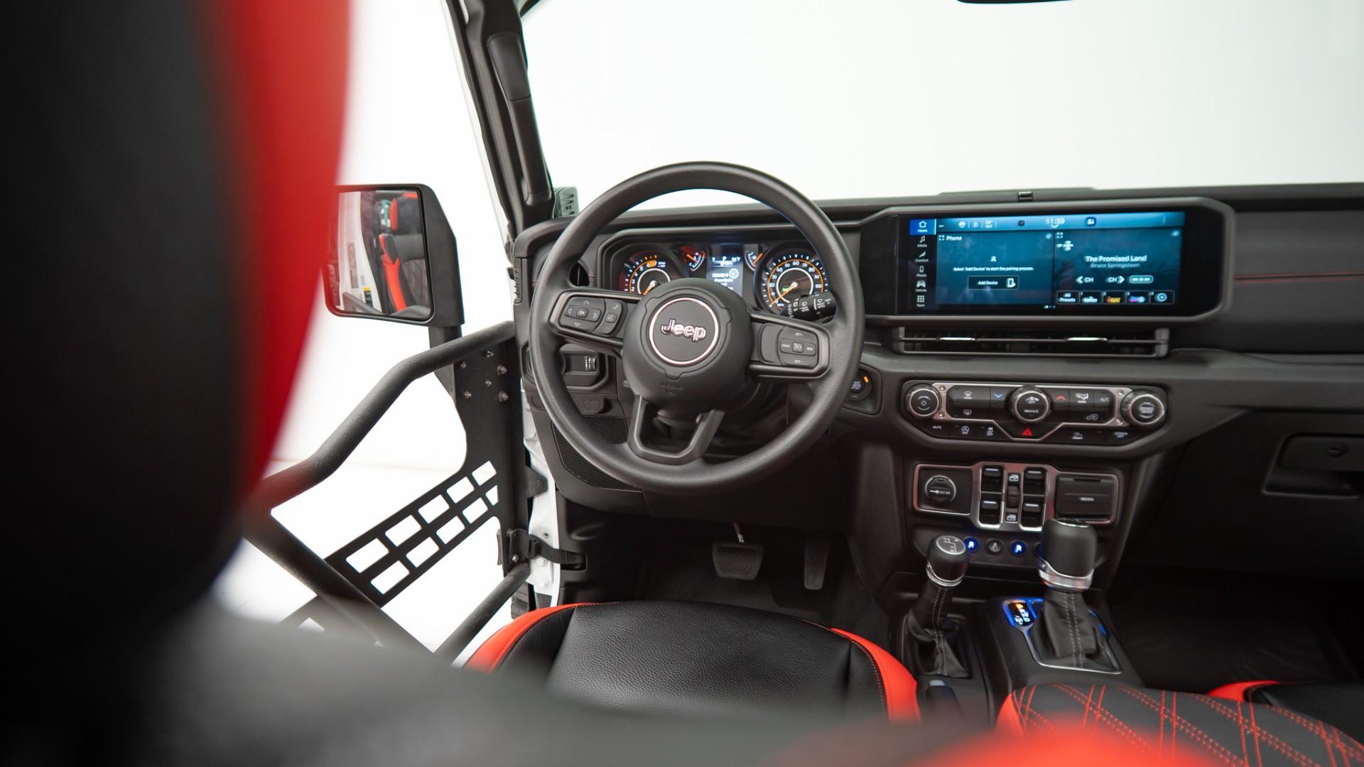2026 JEEP WRANGLER in BRIGHT WHITE CLEARCOAT, photo 40 of 54