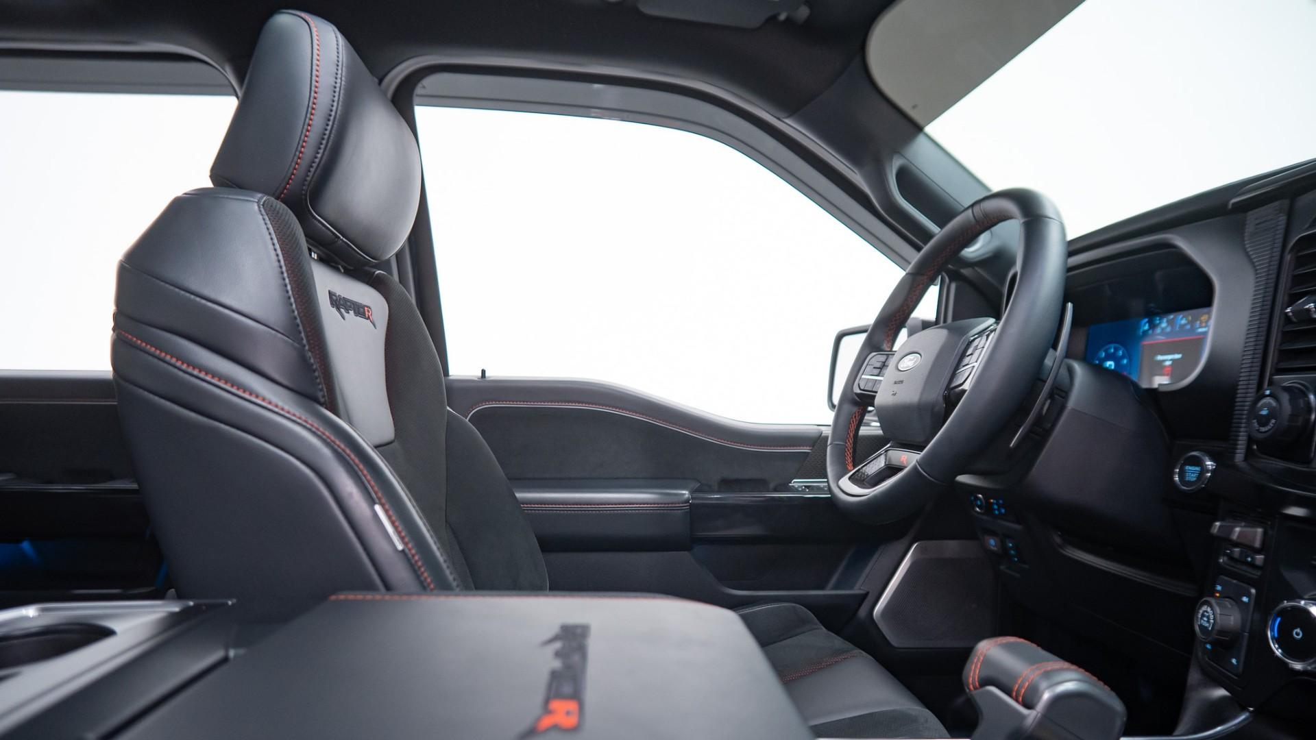2025 FORD RAPTOR R in Agate Black Metallic, photo 33 of 55