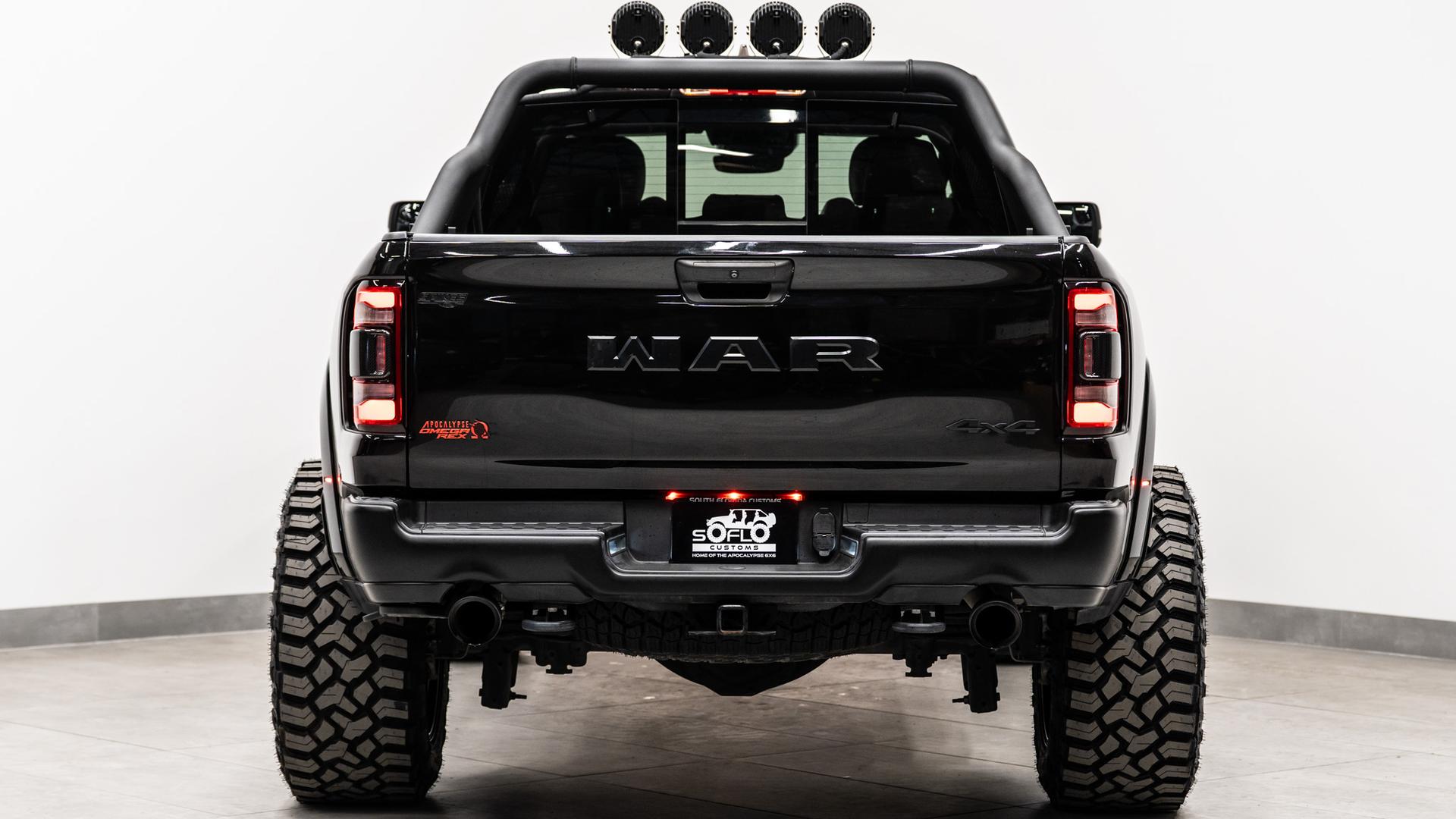 2024 RAM TRX in DIAMOND BLACK CRYSTAL PEARLCOAT, photo 9 of 49