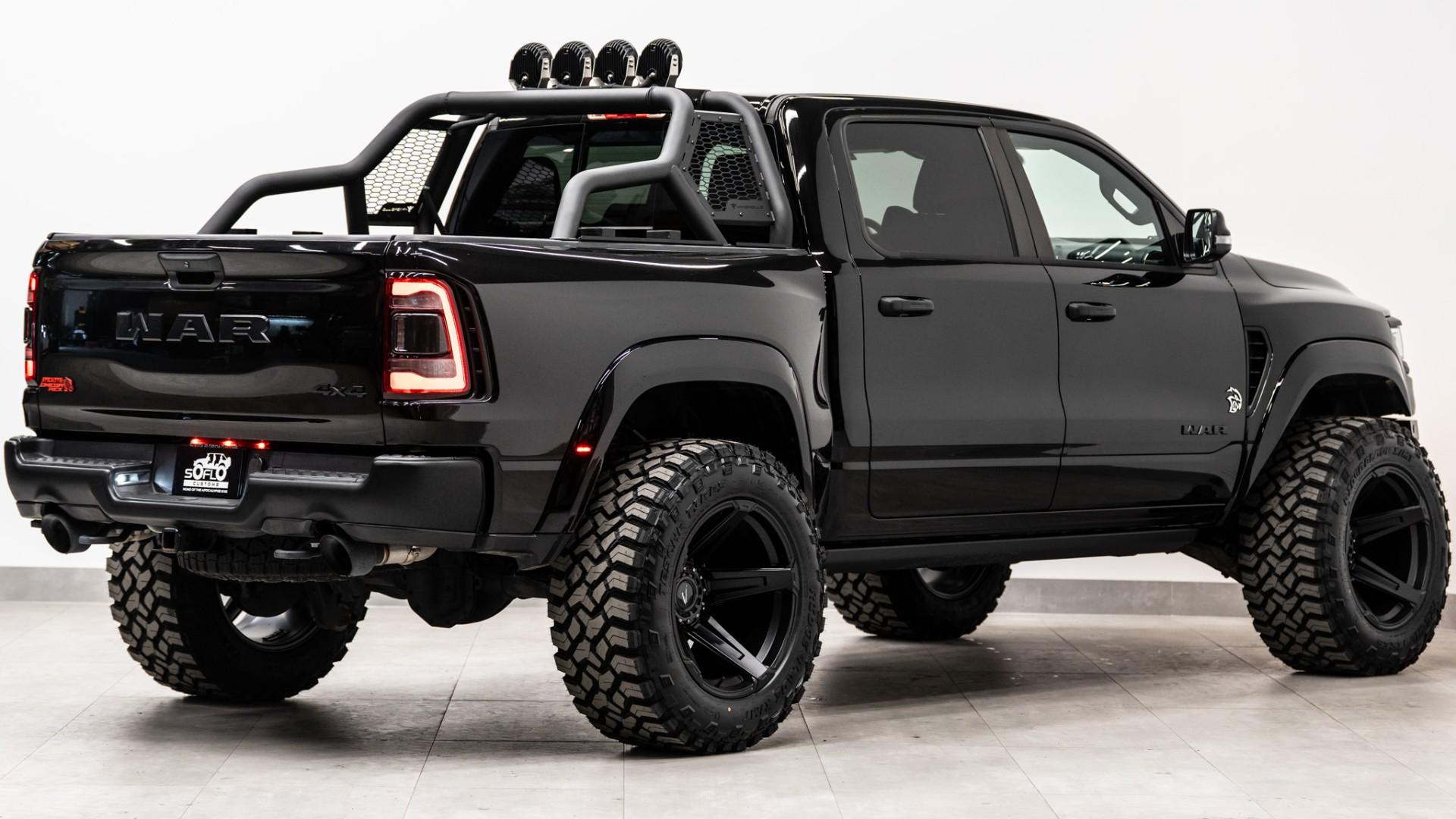 2024 RAM TRX in DIAMOND BLACK CRYSTAL PEARLCOAT, photo 8 of 49