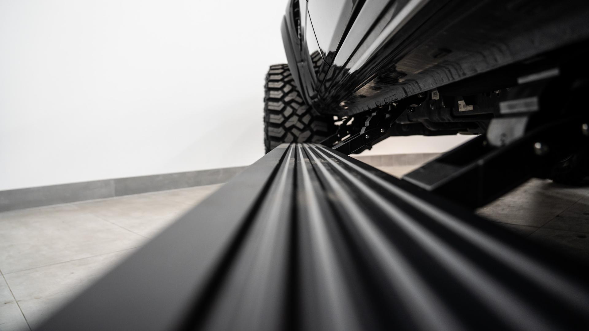 2024 RAM TRX in DIAMOND BLACK CRYSTAL PEARLCOAT, photo 16 of 49