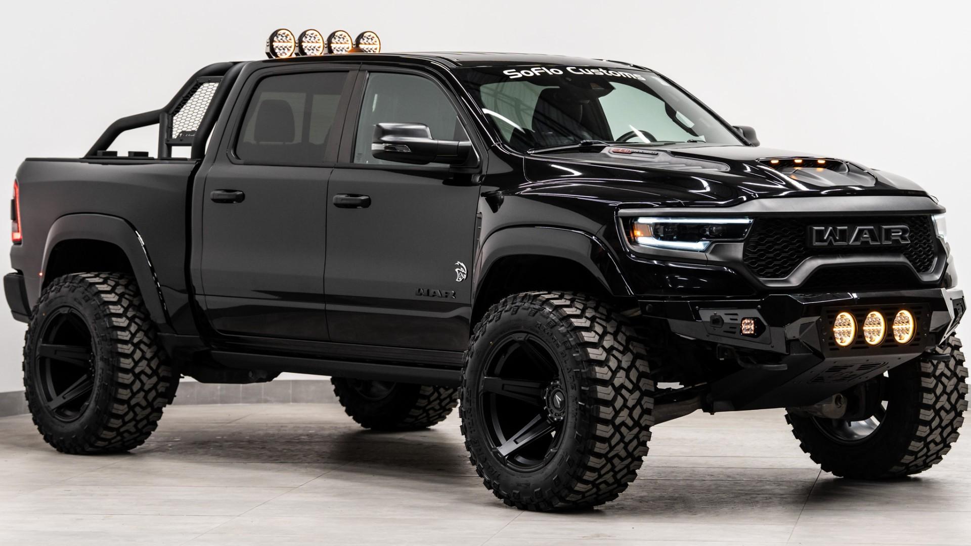 2024 RAM TRX in DIAMOND BLACK CRYSTAL PEARLCOAT, photo 6 of 49