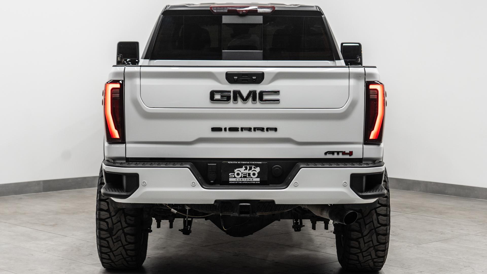 2024 GMC SIERRA 2500HD in White, photo 8 of 41