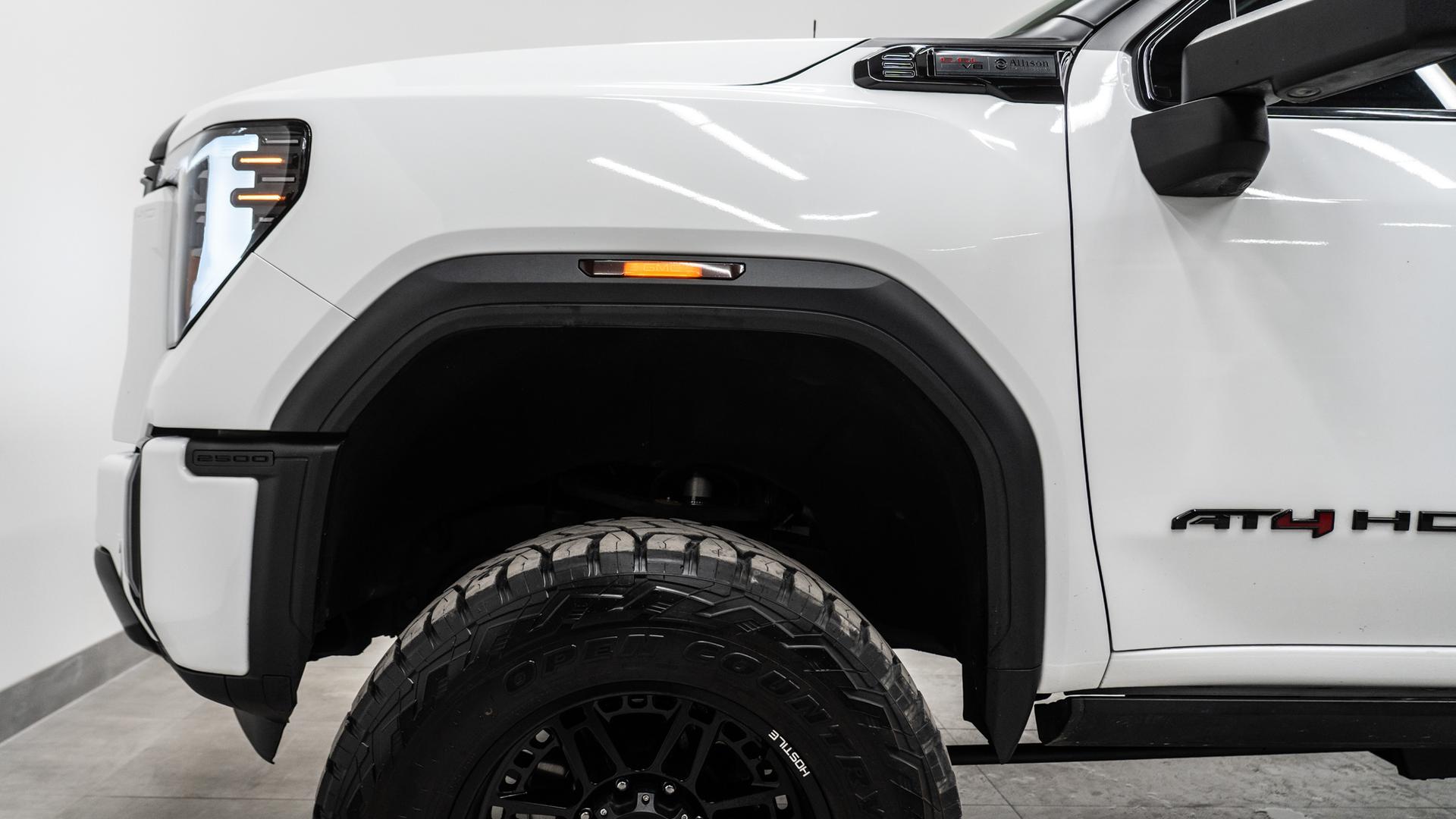 2024 GMC SIERRA 2500HD in White, photo 13 of 41