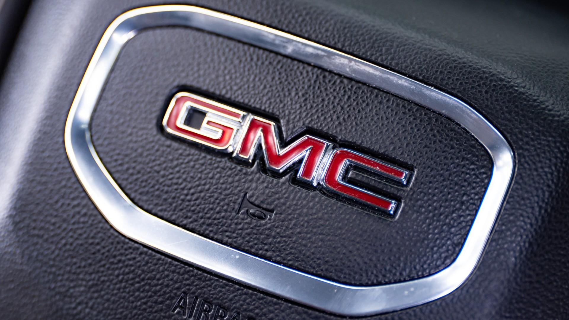 2024 GMC SIERRA 2500HD in White, photo 38 of 41