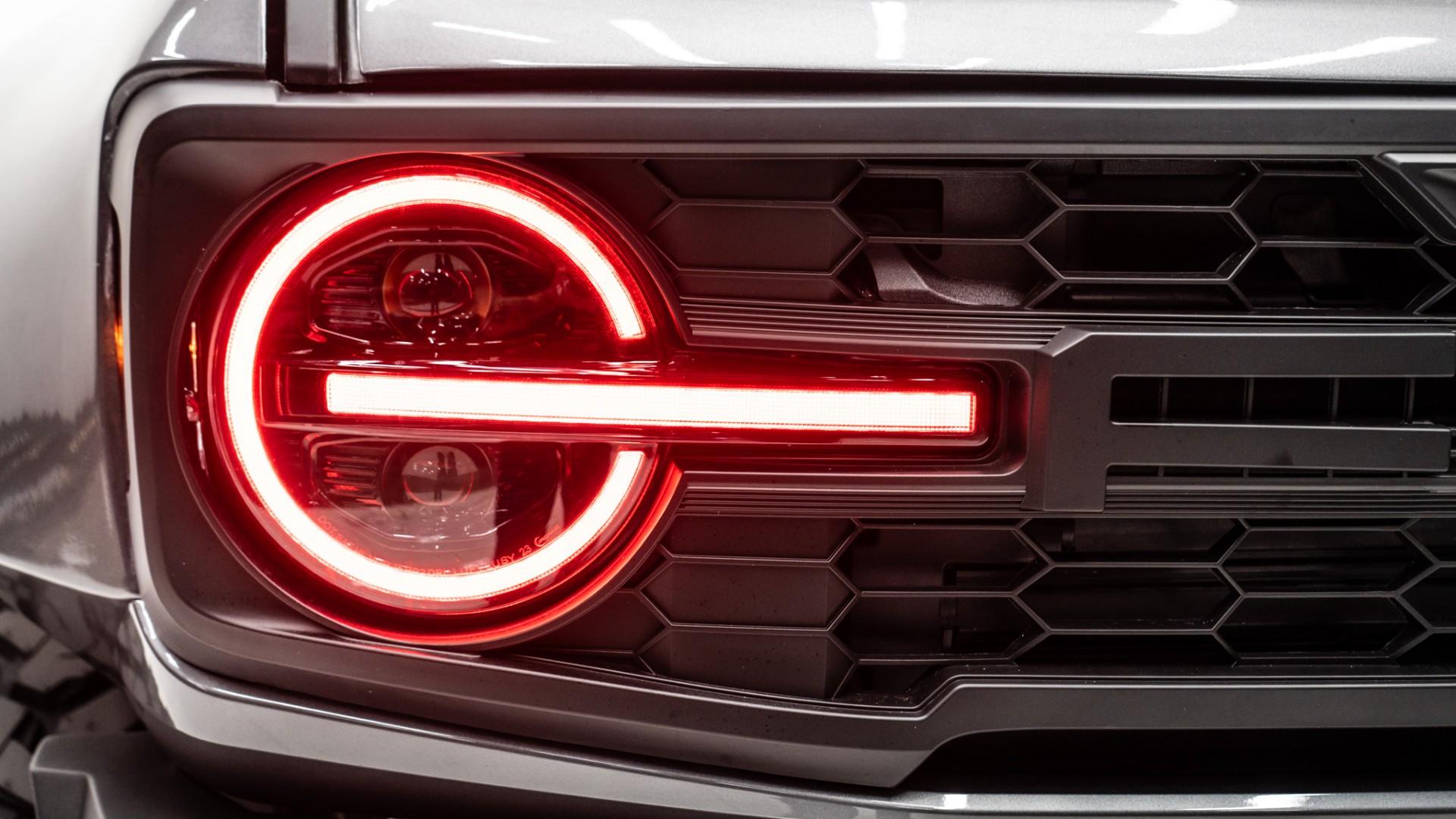 2025 FORD BRONCO in Carbonized Gray Metallic, photo 18 of 40