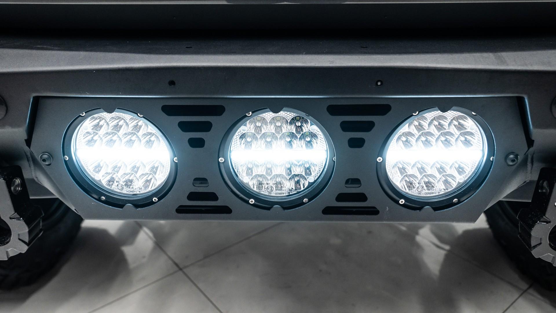 2025 FORD BRONCO in Carbonized Gray Metallic, photo 19 of 40