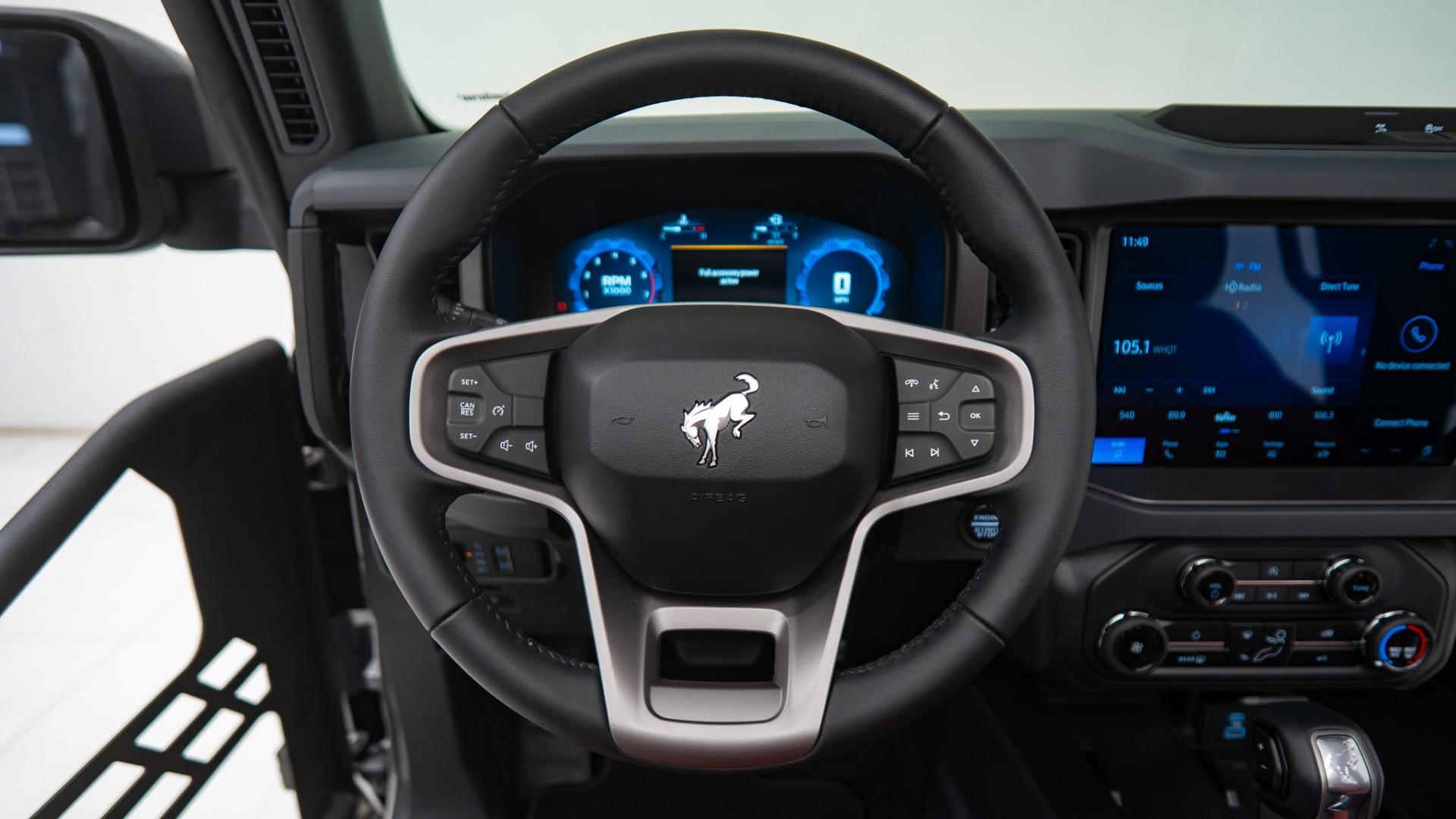 2025 FORD BRONCO in Carbonized Gray Metallic, photo 38 of 40