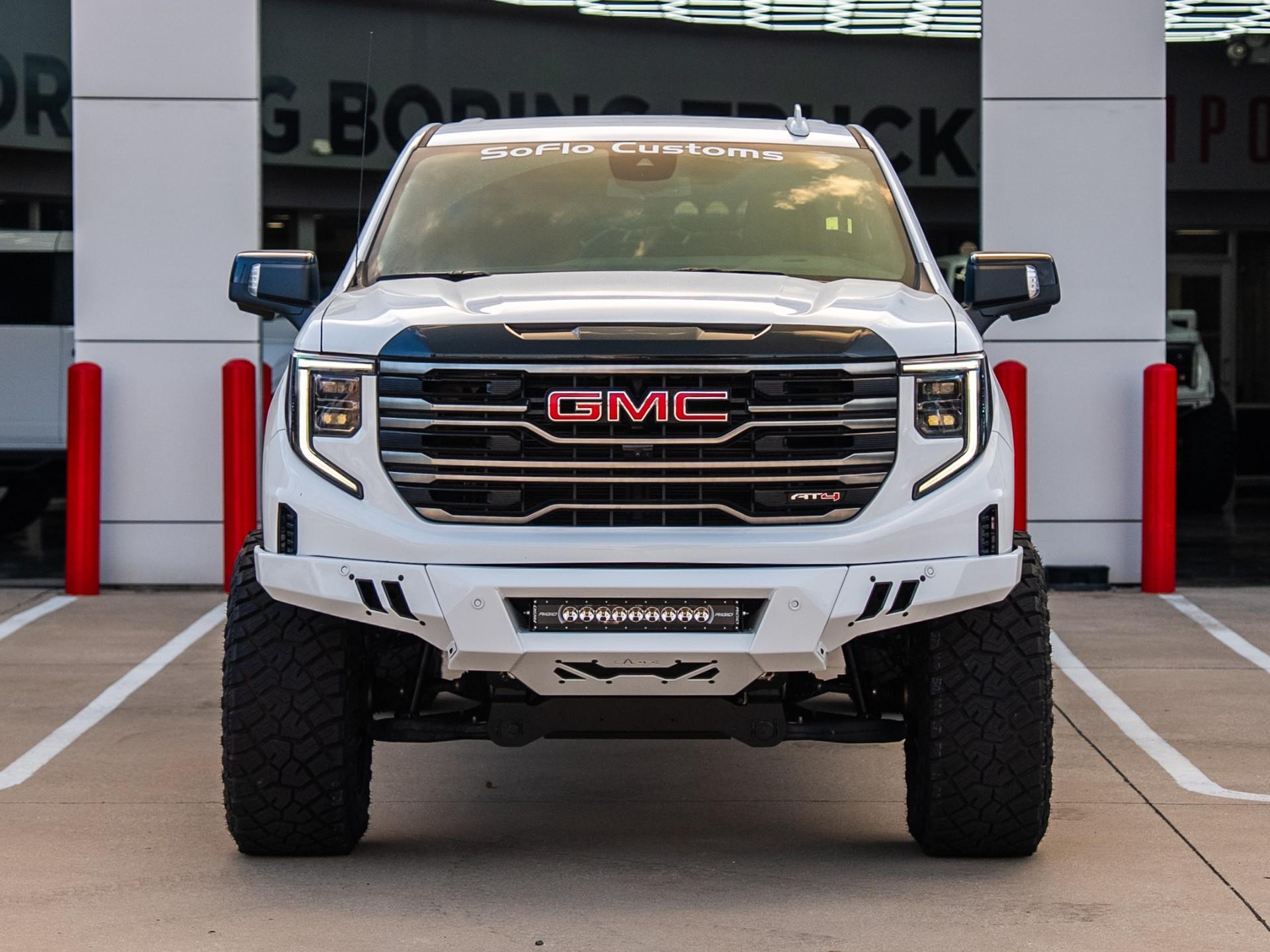 2025 GMC SIERRA 1500 in White, photo 2 of 5