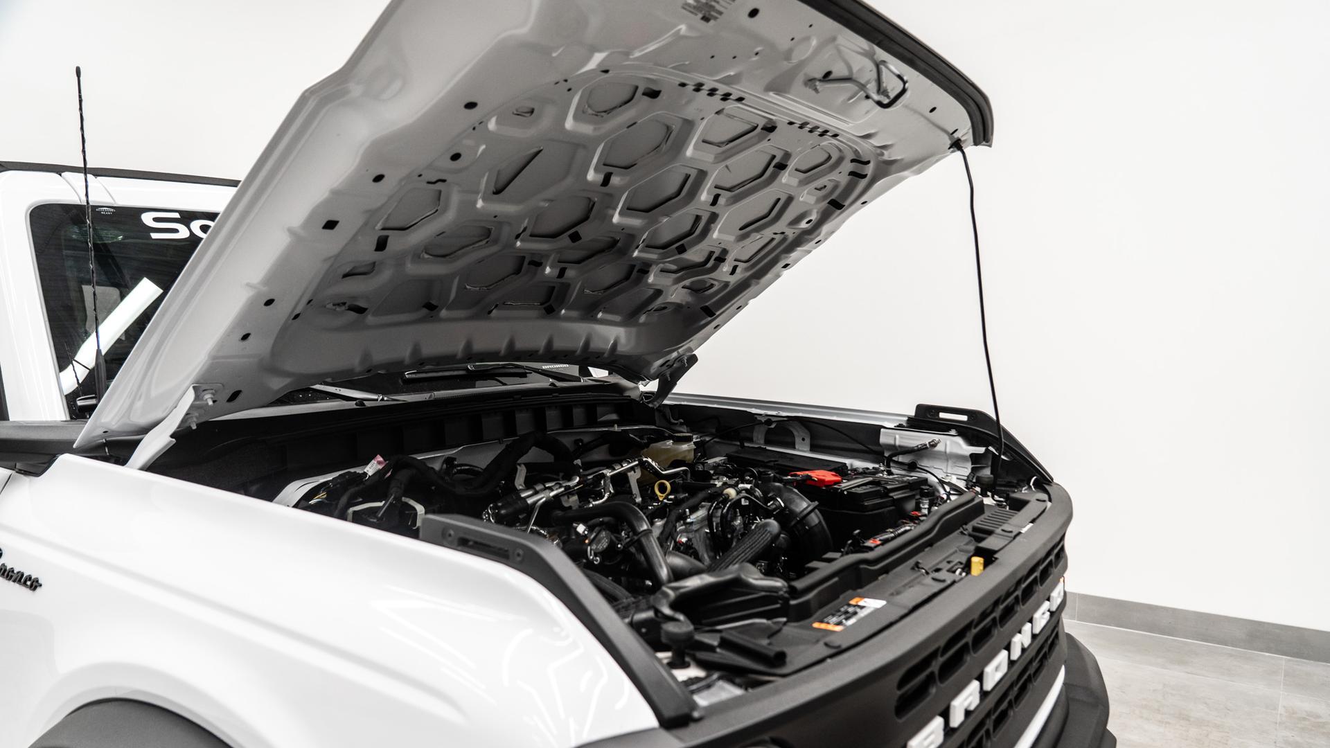 2025 FORD BRONCO in White, photo 22 of 43