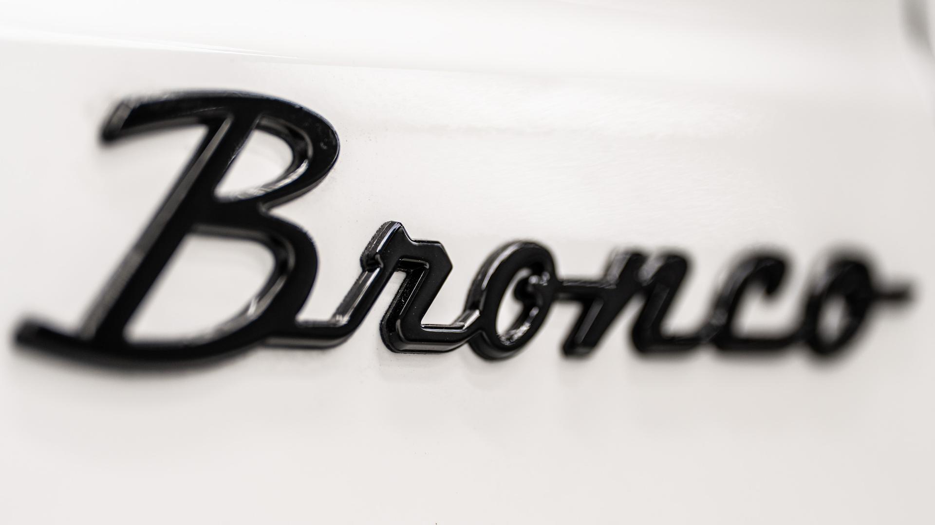 2025 FORD BRONCO in White, photo 40 of 43