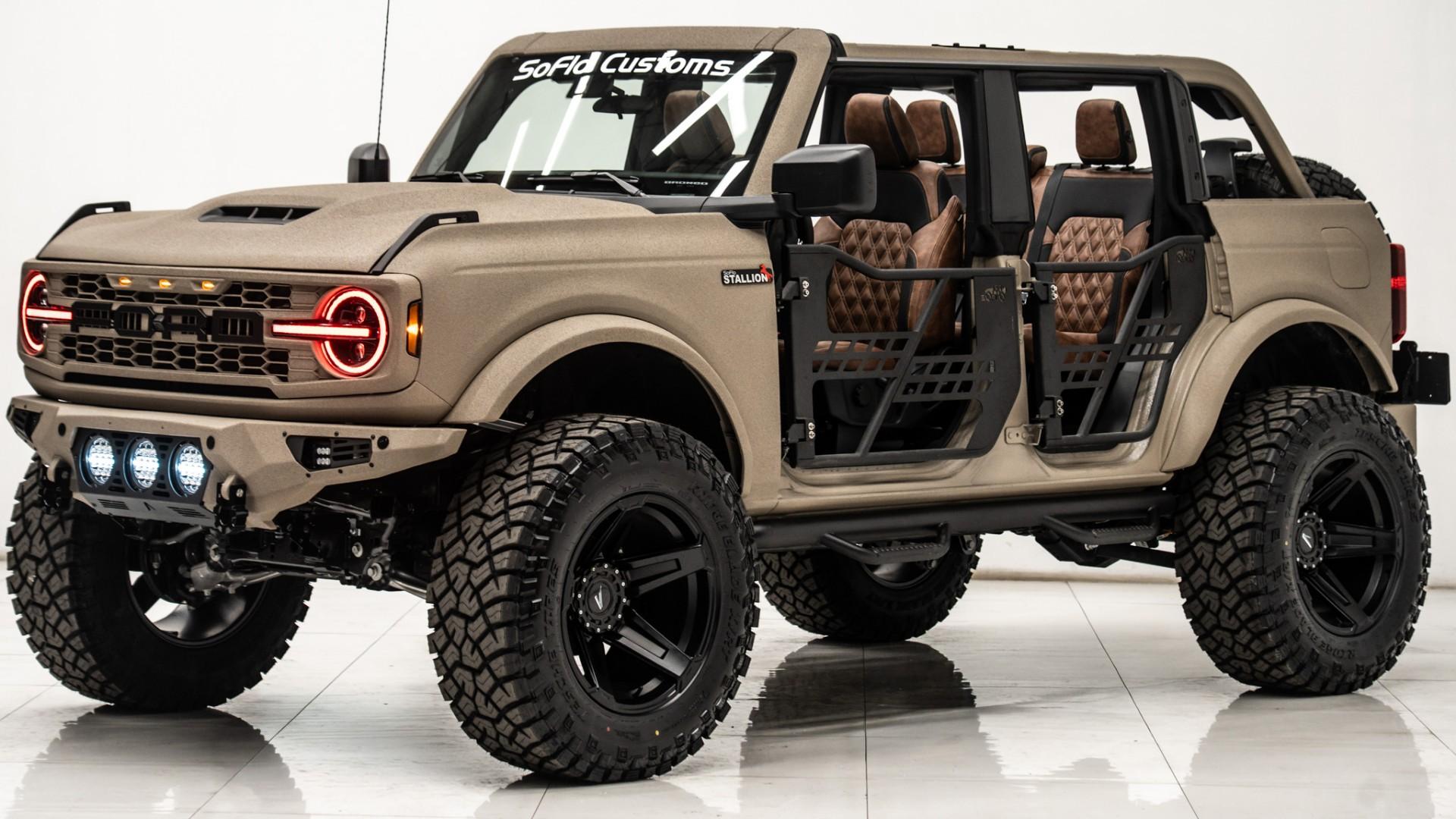2025 FORD BRONCO in Tan, photo 29 of 54
