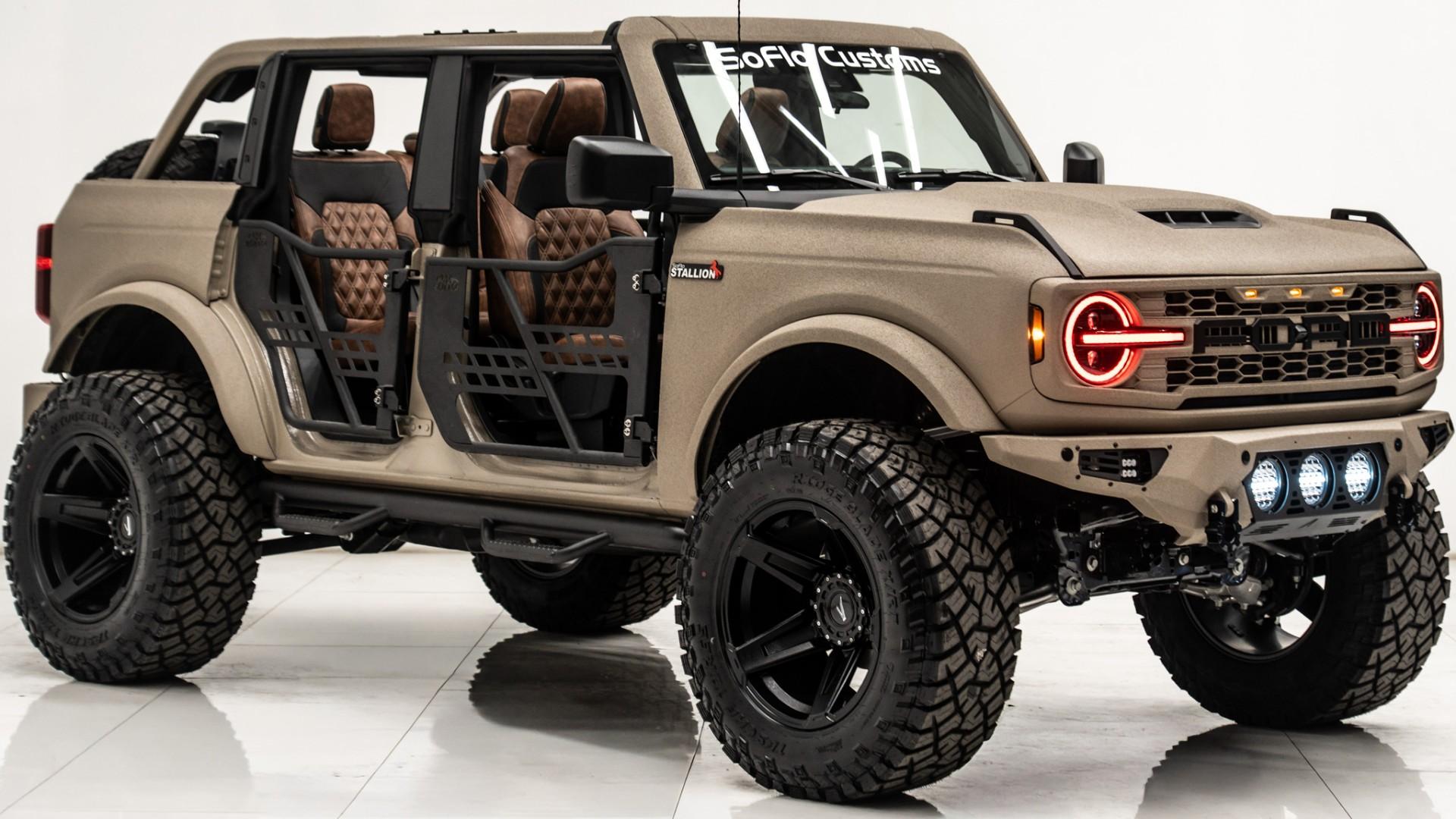 2025 FORD BRONCO in Tan, photo 24 of 54
