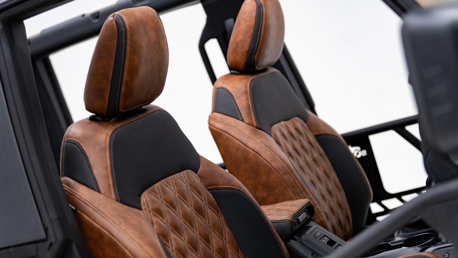 2025 FORD BRONCO in Tan, photo 30 of 54