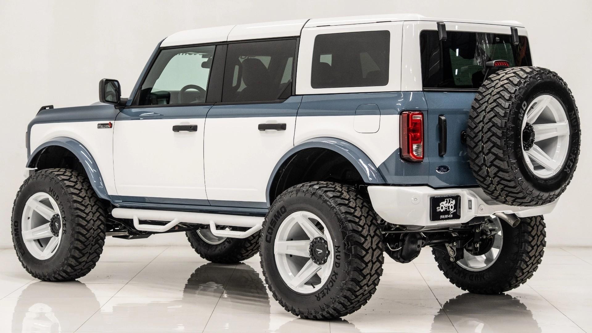 2025 FORD BRONCO in Azzure Gray, photo 9 of 22
