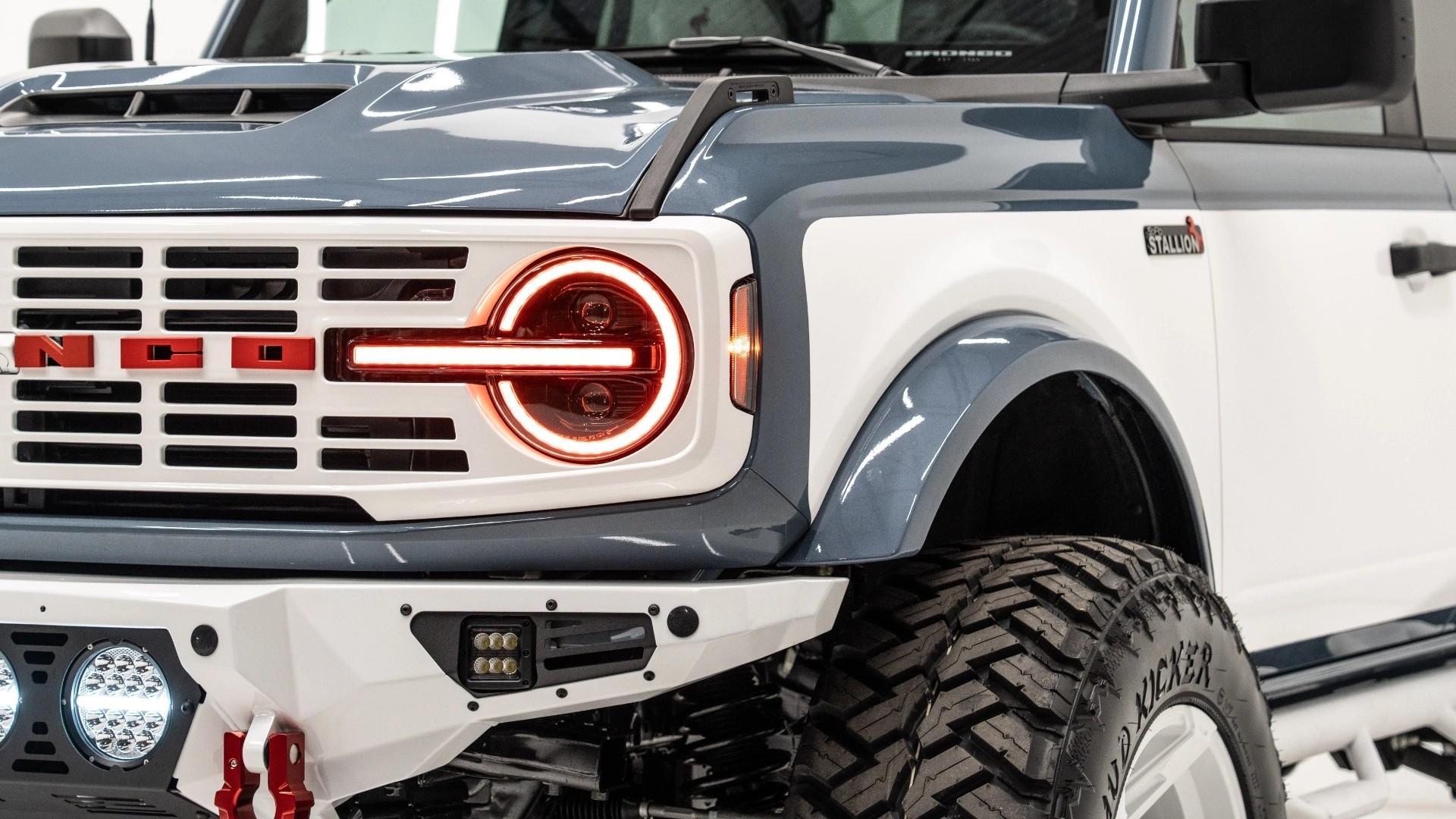 2025 FORD BRONCO in Azzure Gray, photo 11 of 22