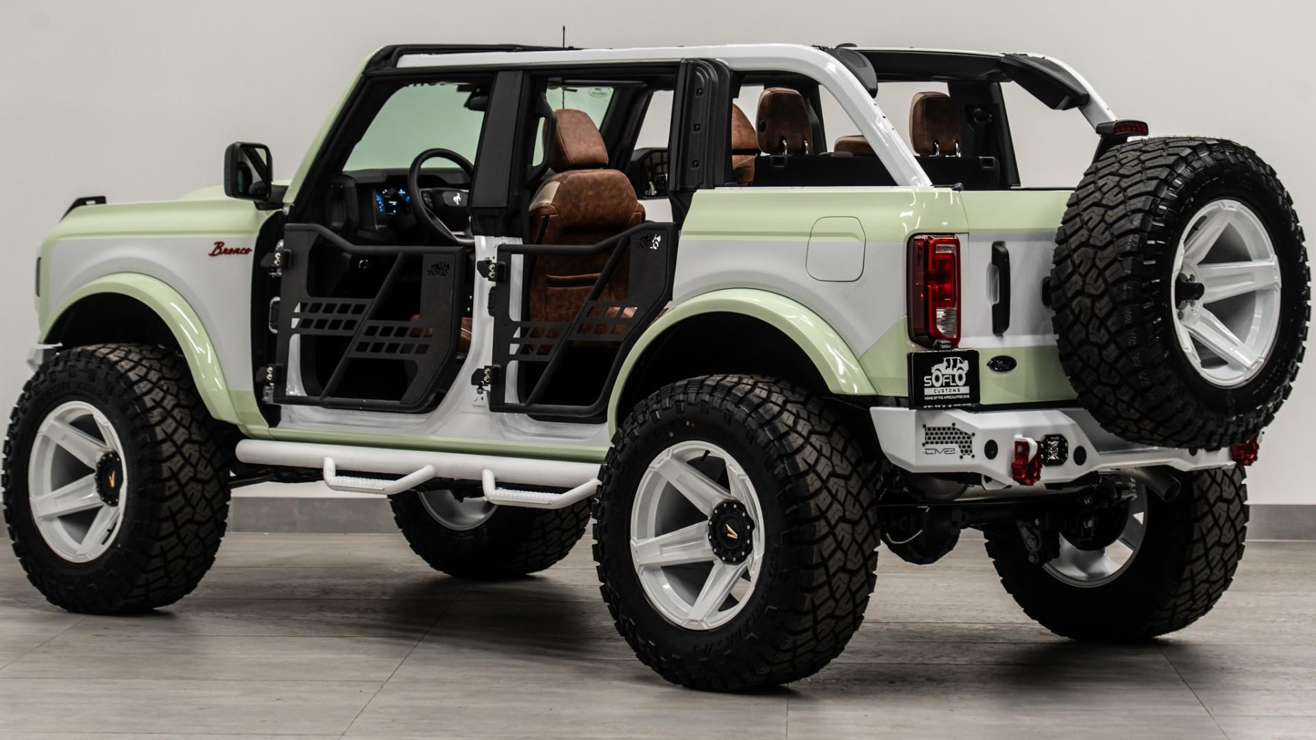 2025 FORD BRONCO in Green, photo 36 of 53
