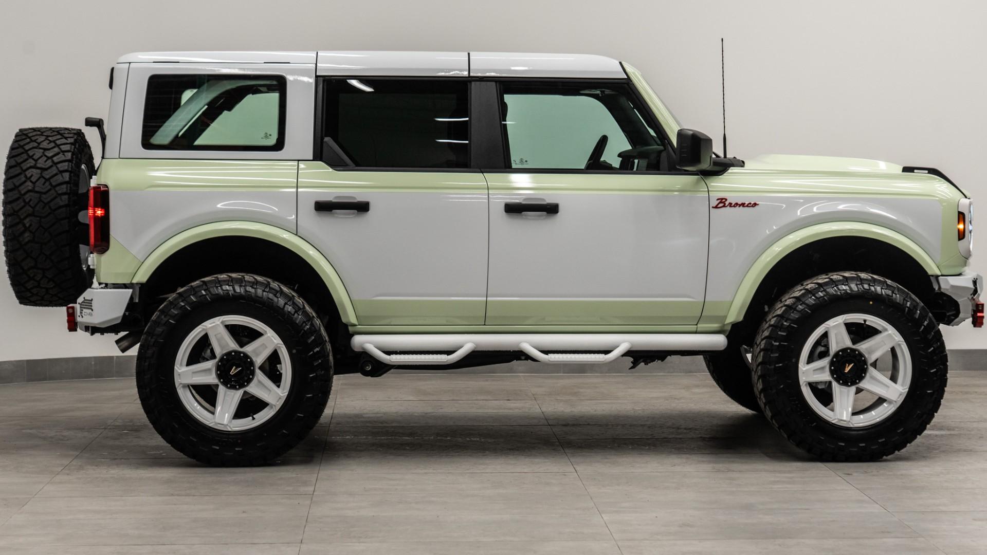 2025 FORD BRONCO in Green, photo 8 of 53