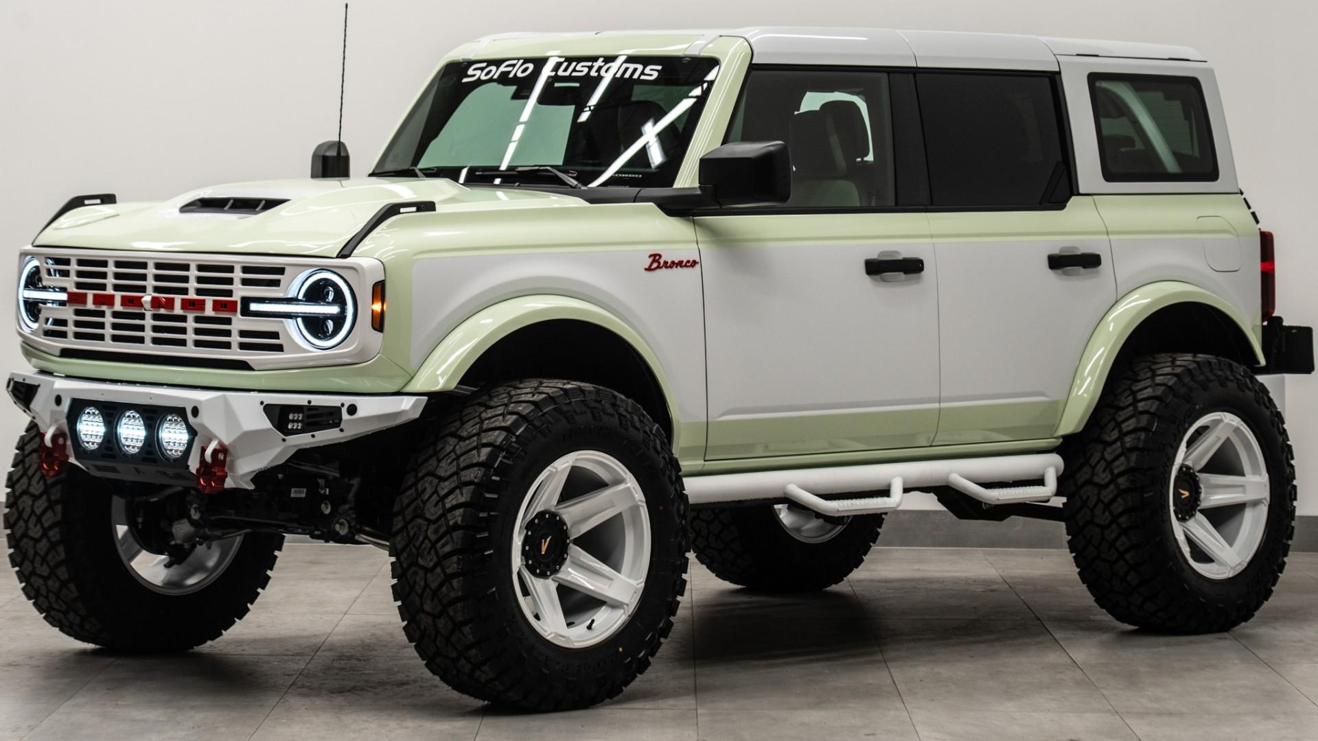 2025 FORD BRONCO in Green, photo 4 of 53