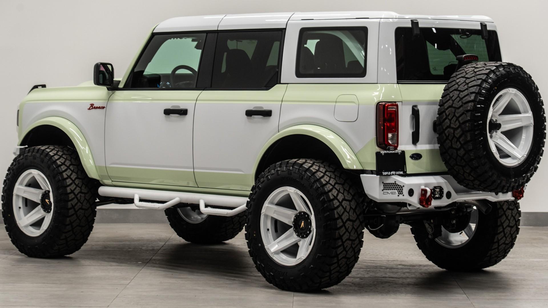 2025 FORD BRONCO in Green, photo 11 of 53