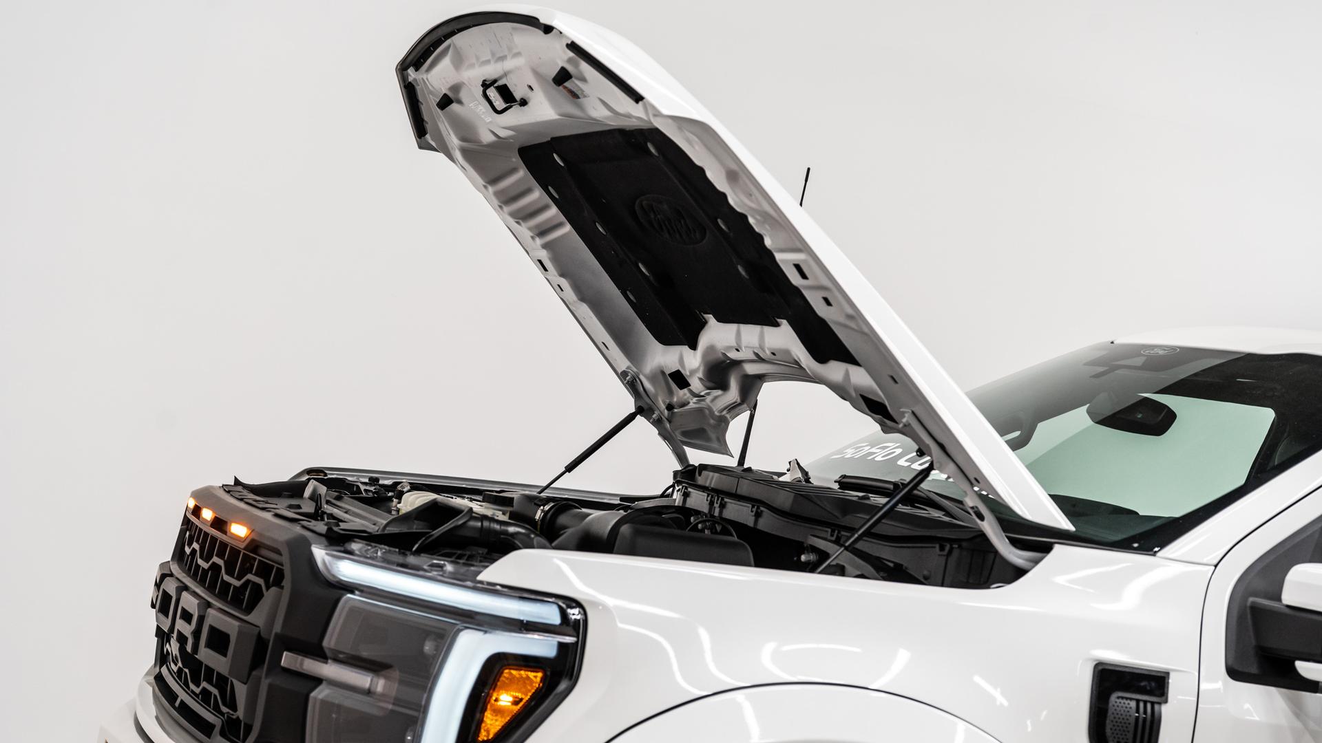 2025 FORD F-150 LARIAT in White, photo 14 of 56
