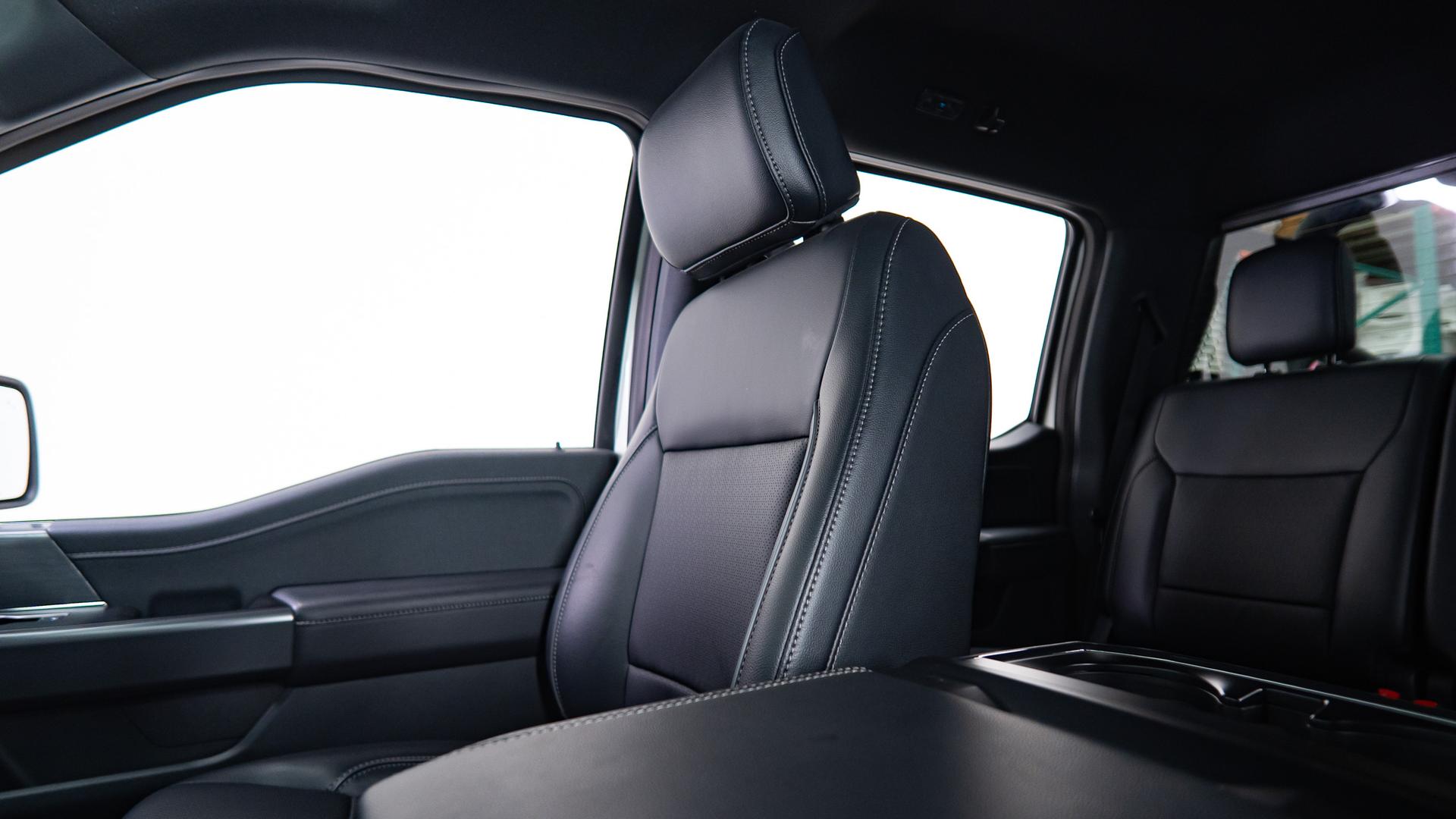 2025 FORD F-150 LARIAT in White, photo 45 of 56