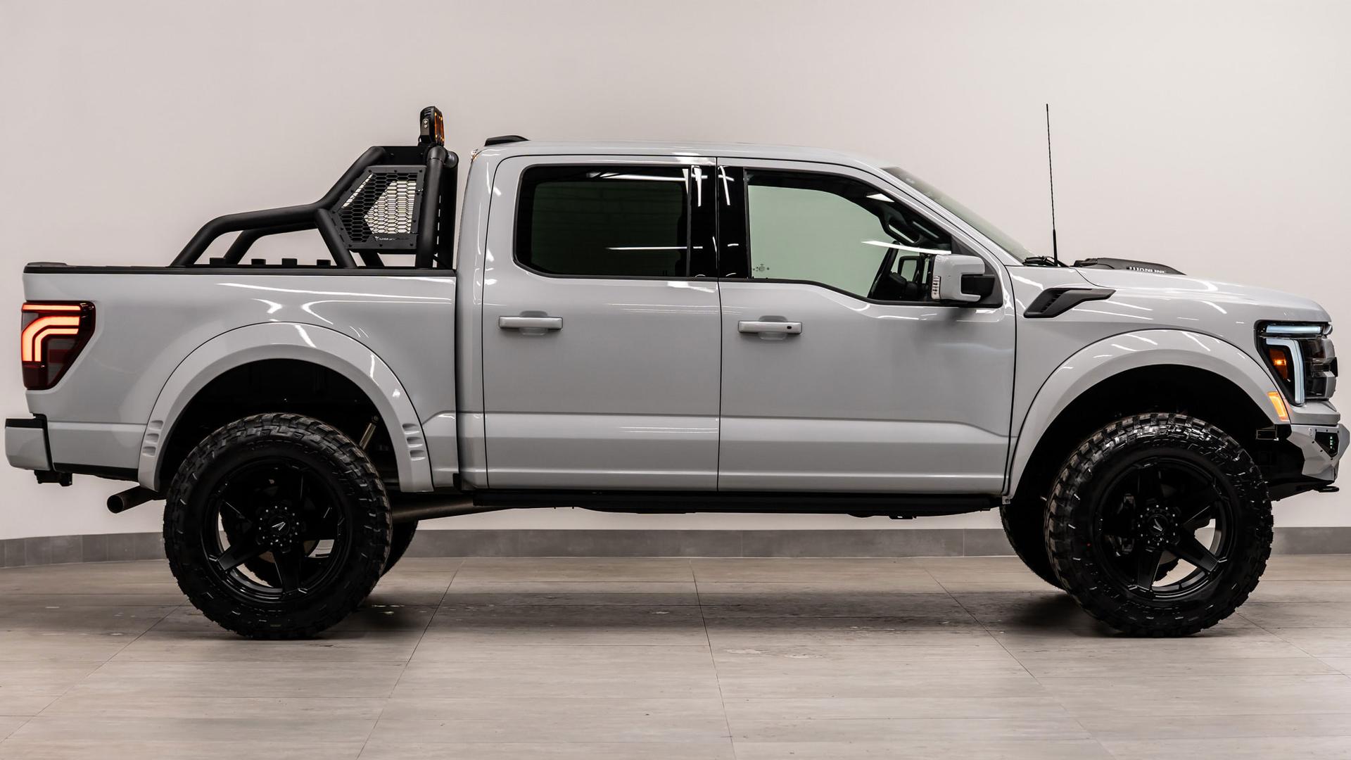 2025 FORD F-150 4X4 LARIAT in White, photo 10 of 53