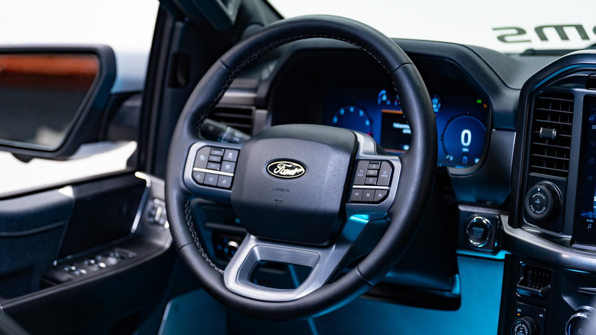 2025 FORD F-150 4X4 LARIAT in White, photo 35 of 53