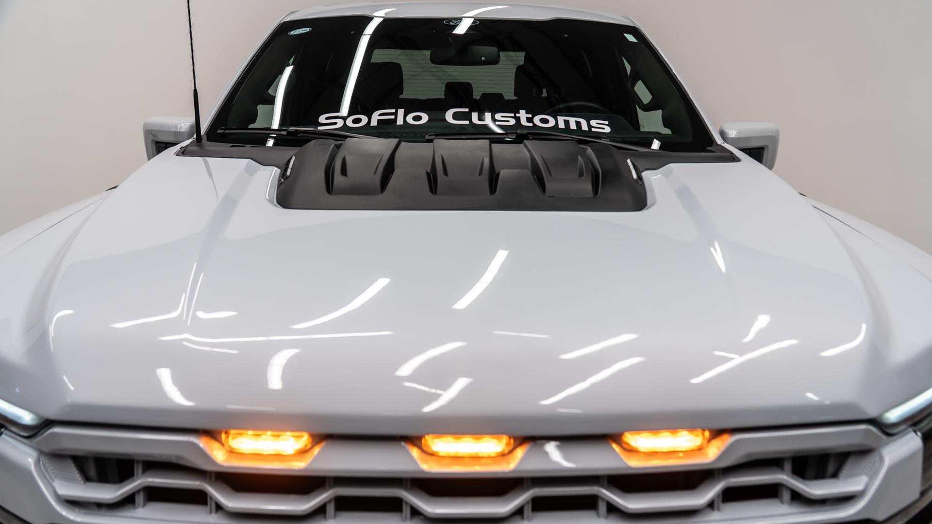 2025 FORD F-150 4X4 LARIAT in White, photo 20 of 53