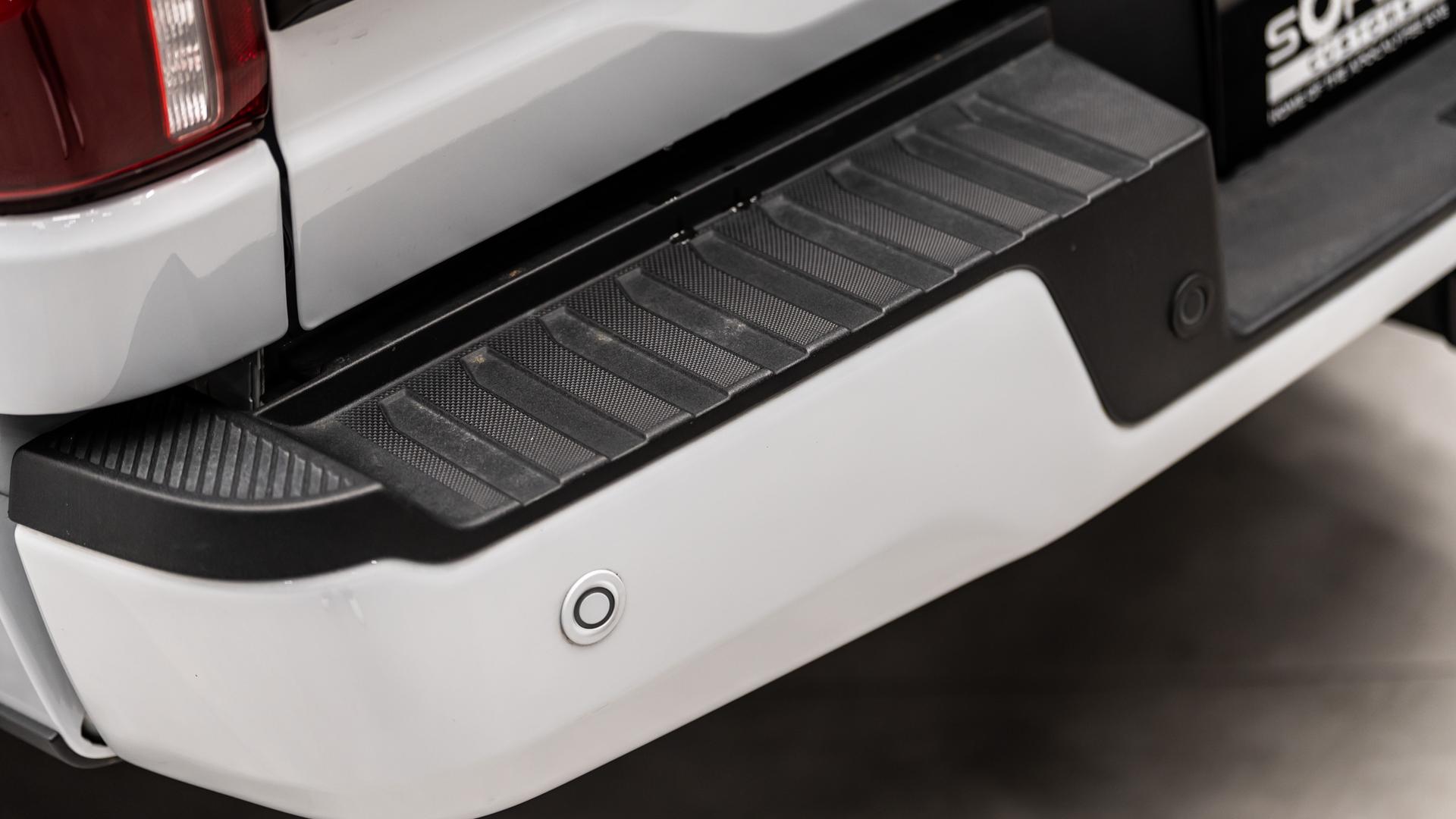 2025 FORD F-150 4X4 LARIAT in White, photo 52 of 53