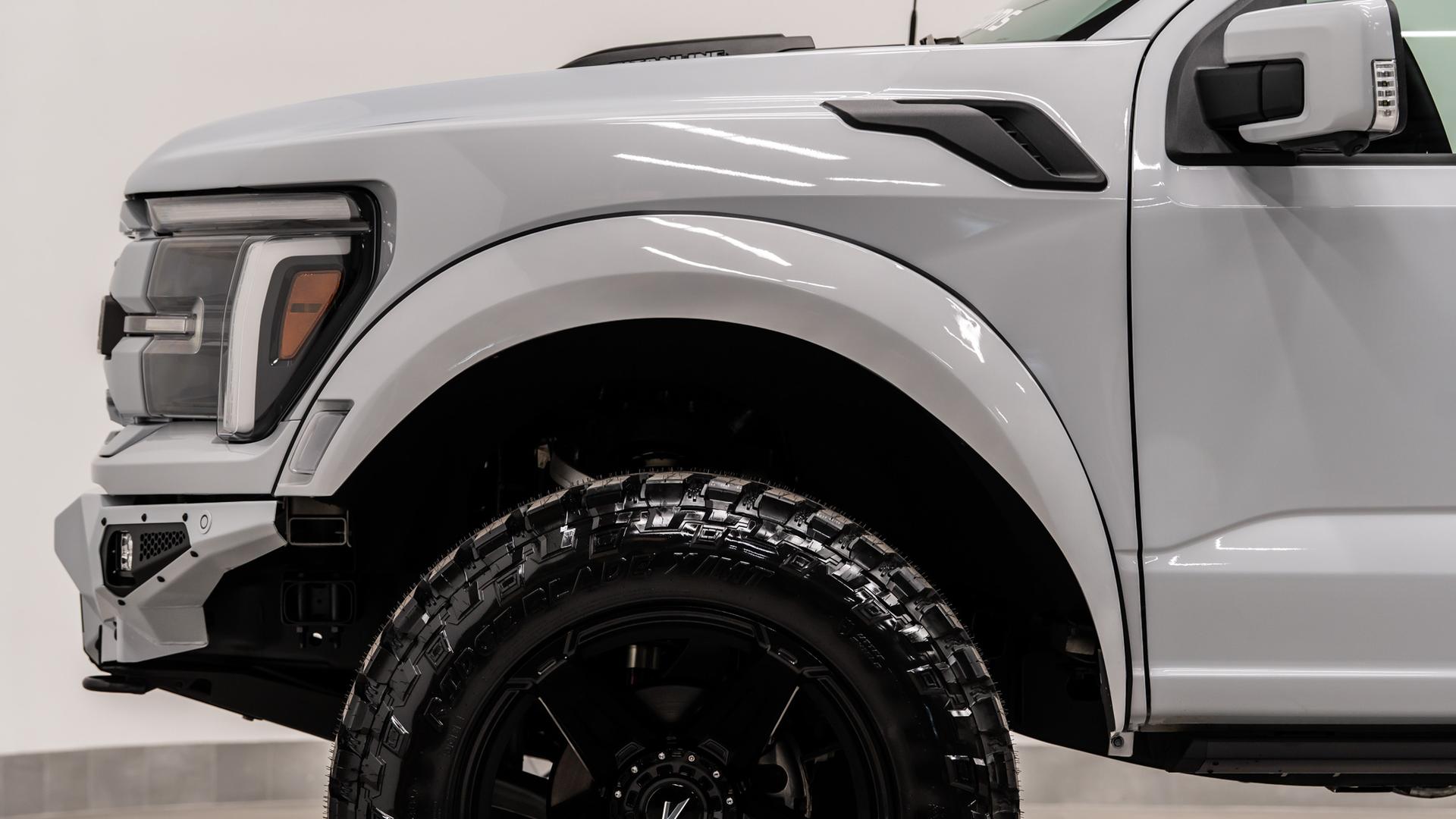 2025 FORD F-150 4X4 LARIAT in White, photo 18 of 53