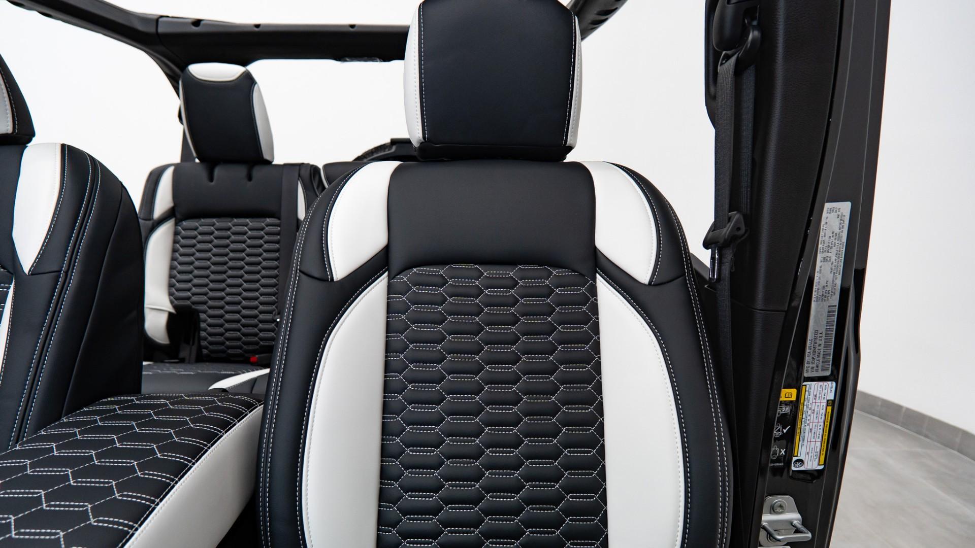 2026 JEEP WRANGLER in Black, photo 17 of 35