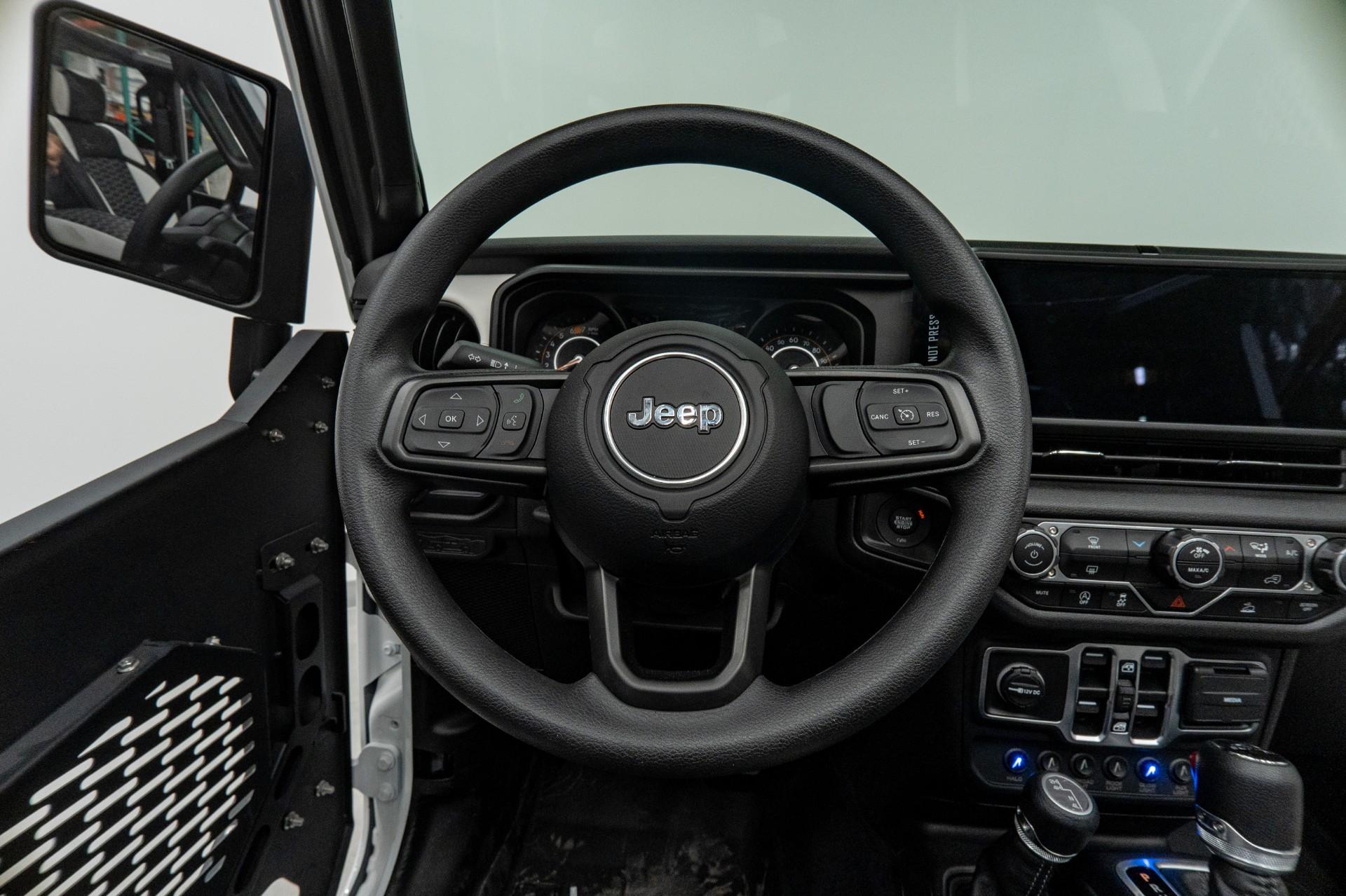 2026 JEEP WRANGLER in BRIGHT WHITE CLEARCOAT, photo 40 of 56