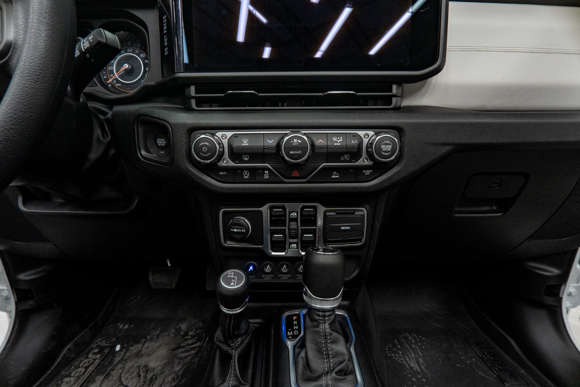 2026 JEEP WRANGLER in BRIGHT WHITE CLEARCOAT, photo 41 of 56