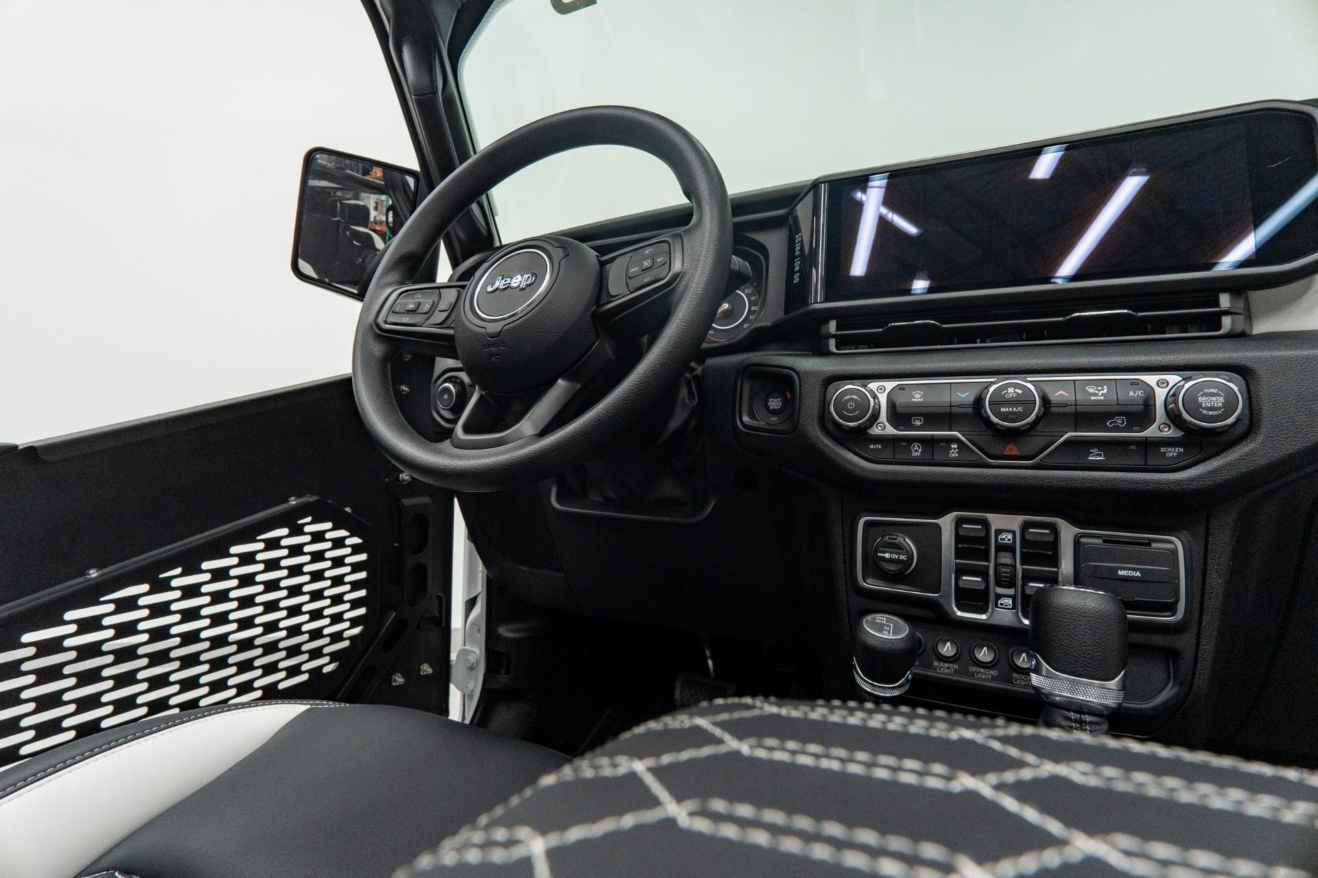 2026 JEEP WRANGLER in BRIGHT WHITE CLEARCOAT, photo 44 of 56