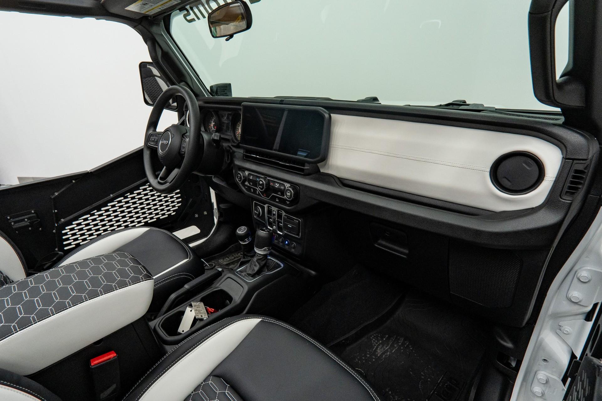 2026 JEEP WRANGLER in BRIGHT WHITE CLEARCOAT, photo 45 of 56