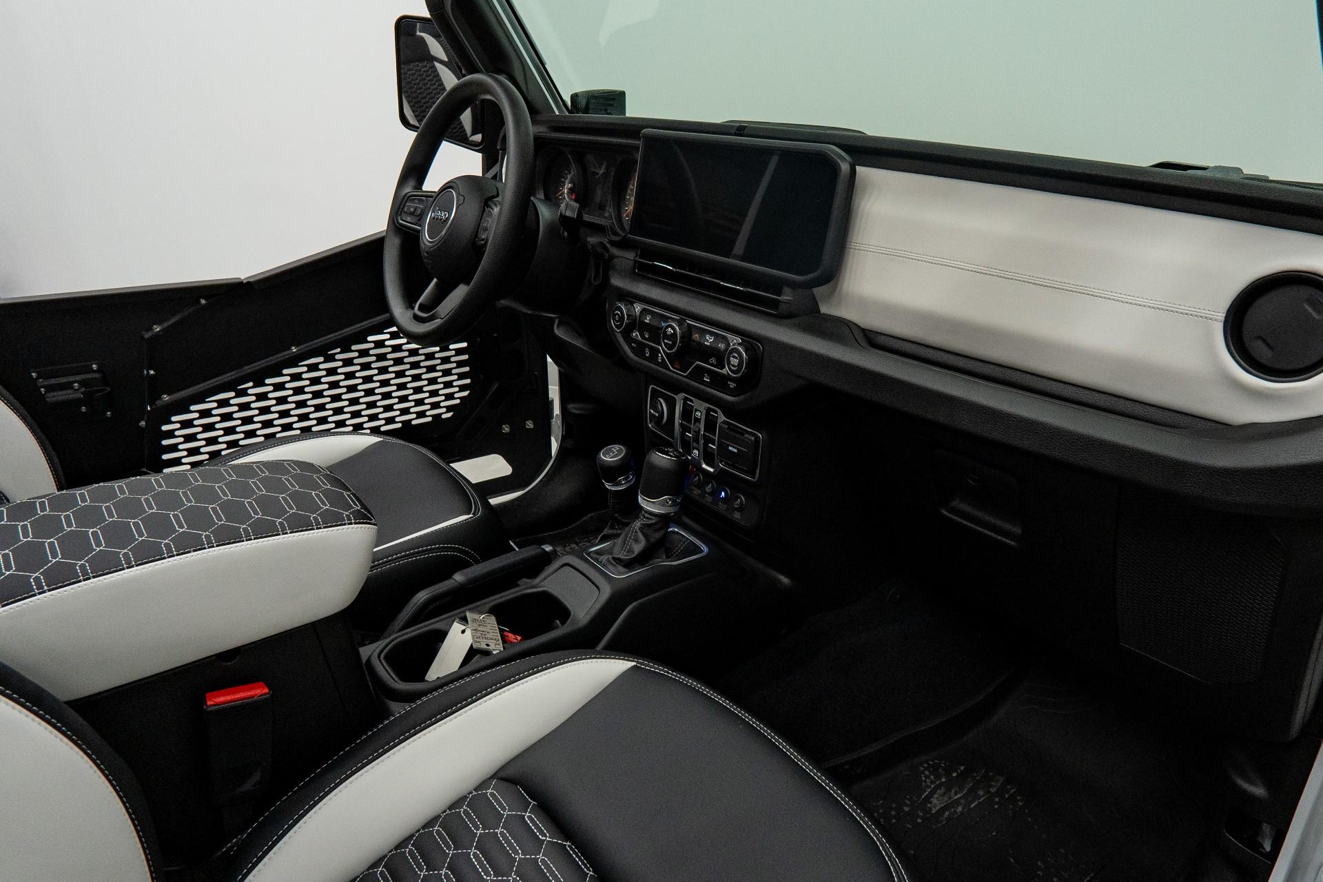 2026 JEEP WRANGLER in BRIGHT WHITE CLEARCOAT, photo 46 of 56